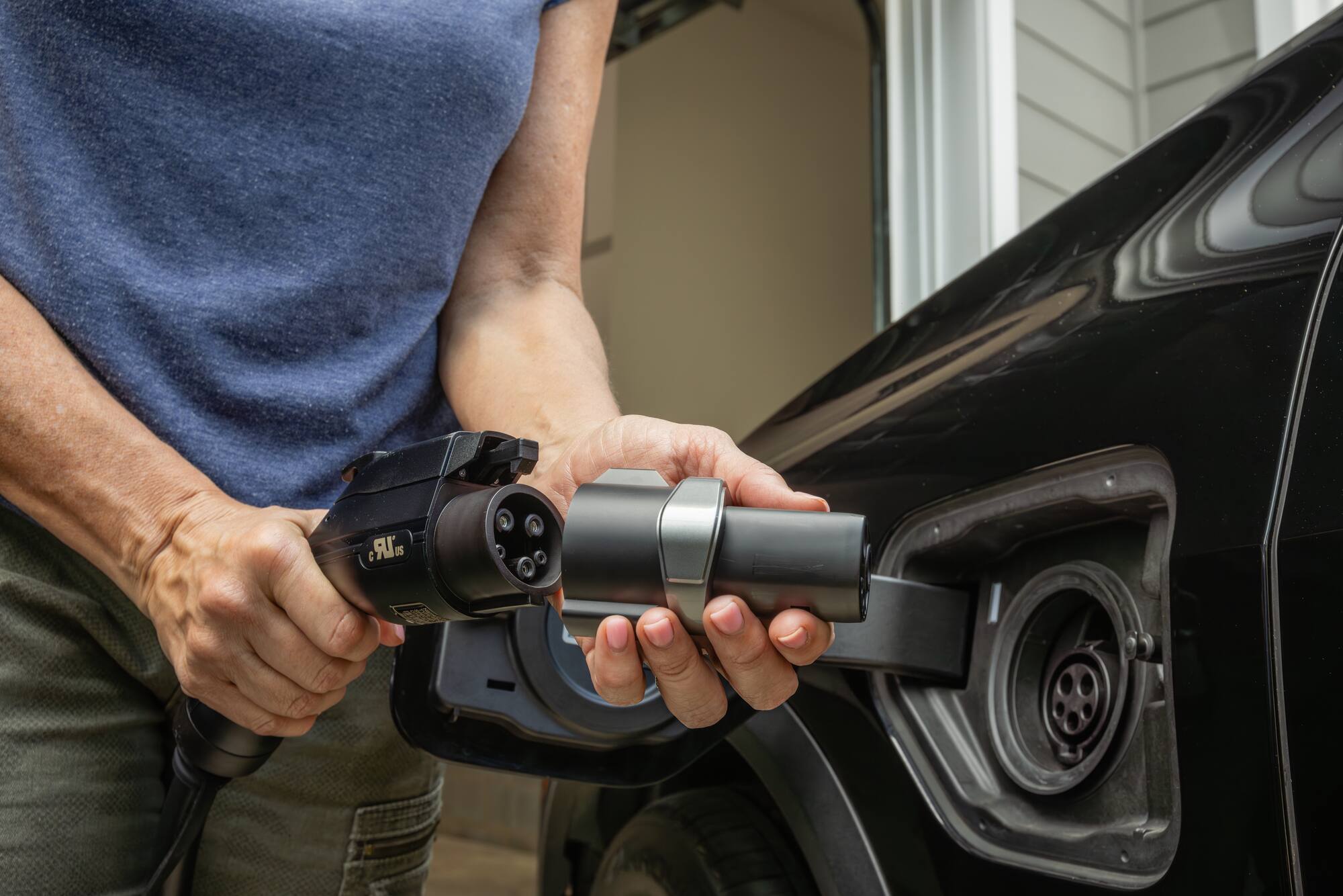 Alt View 14. Greenworks - Level 2 NEMA 10-50r Plug In Electric Vehicle (EV) Charger-up to 40 Amps/ 240-Volt with 20-ft Cable - White.