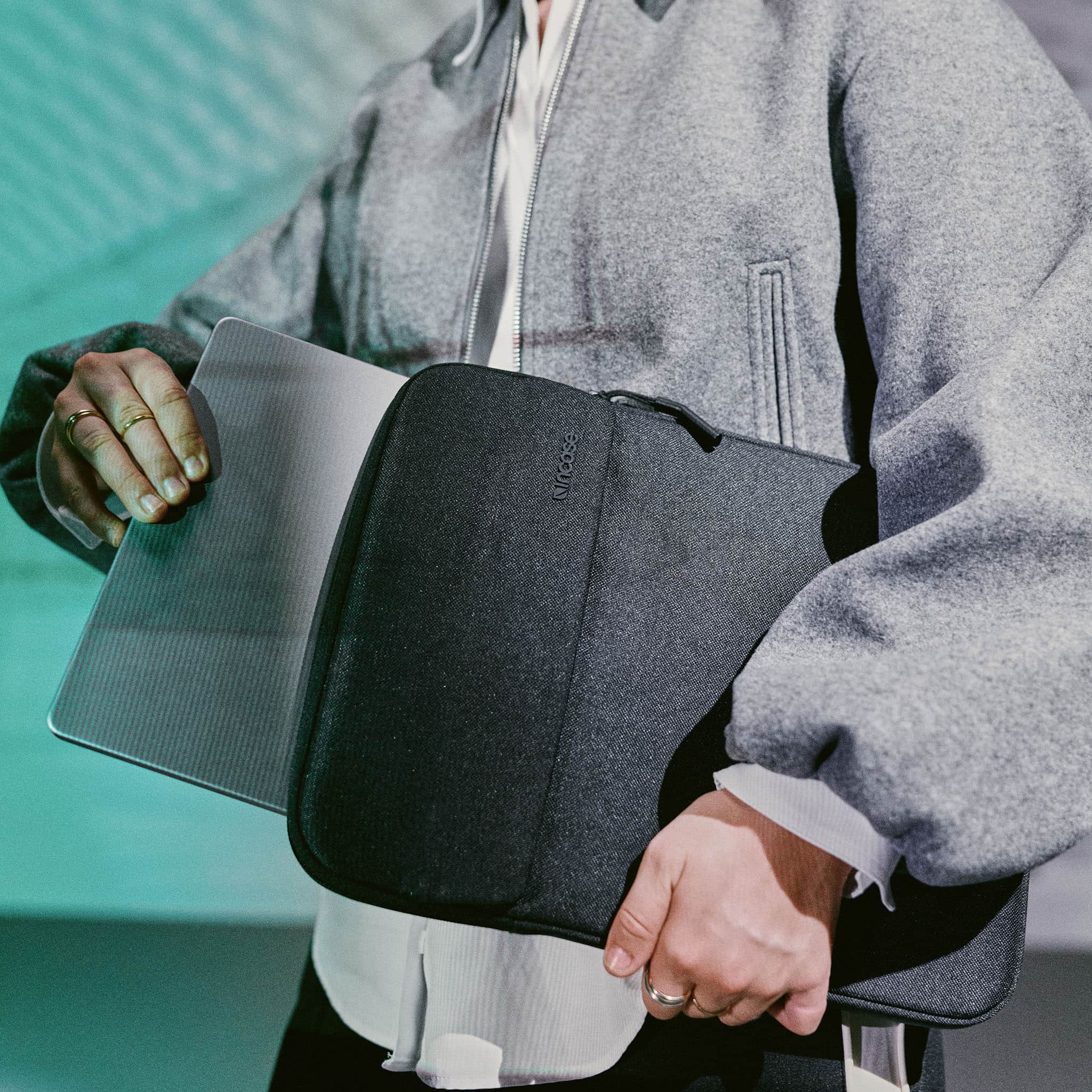 Alt View 12. Incase - Crosstown Sleeve for 16" Laptop - Black.