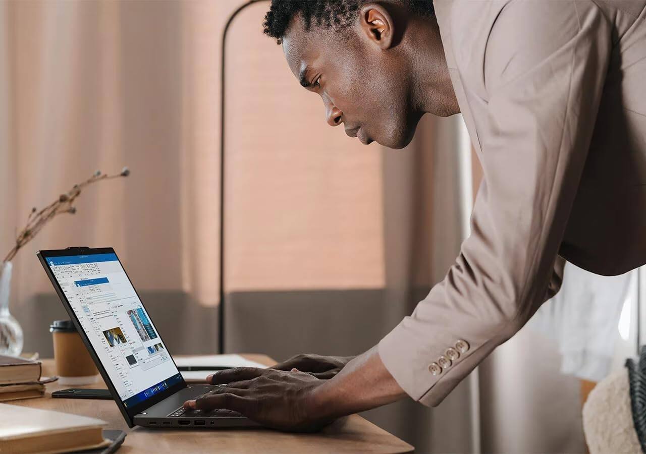 Alt View 8. Lenovo - ThinkPad T16 Gen 4  16" FHD+ Business AI PC Laptop - Intel Core Ultra 7 - 32GB Memory - 1TB SSD - Windows 11 Pro - Black.