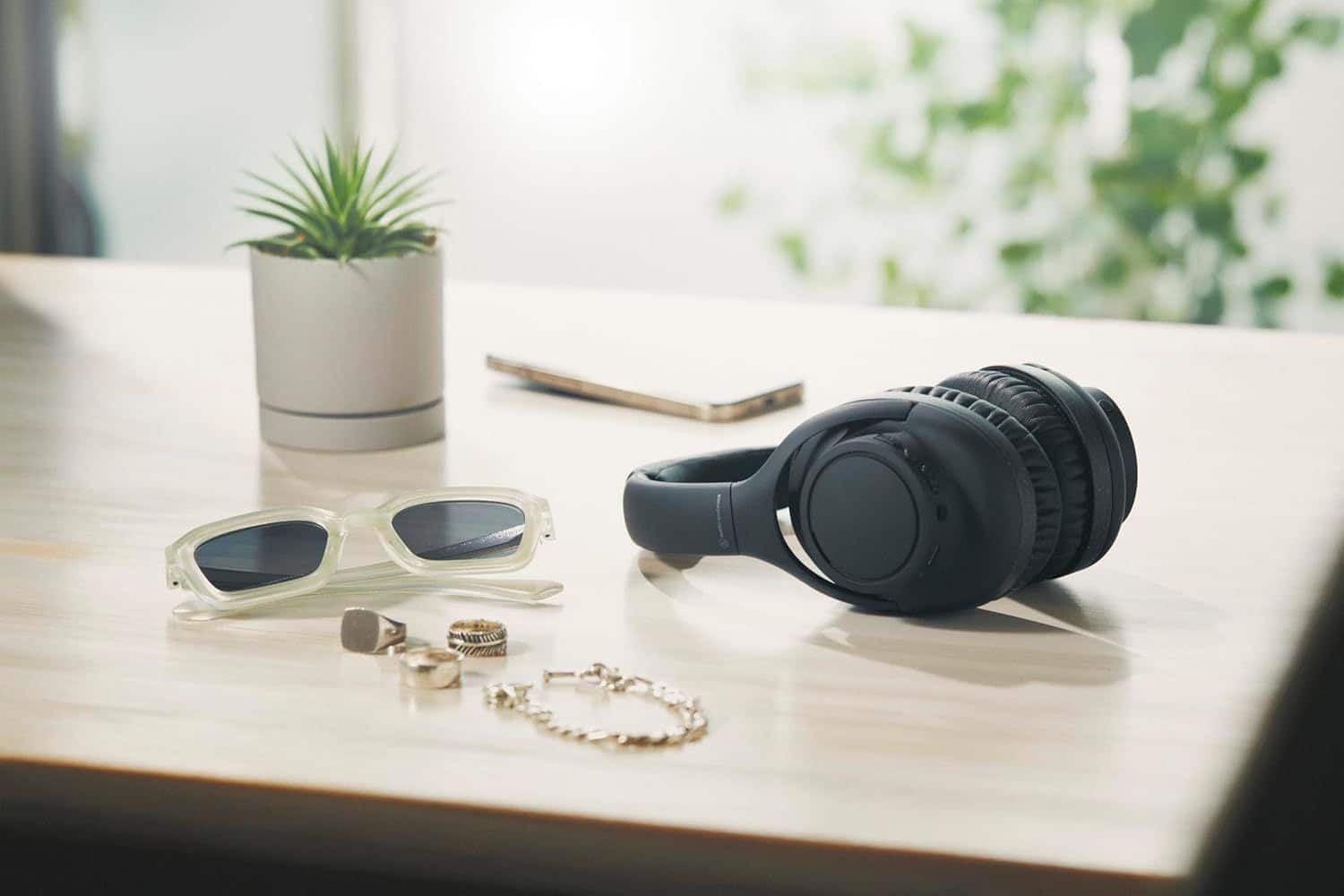 Audio Technica ATH S300BT Bluetooth Over Ear Headphones Black ATH