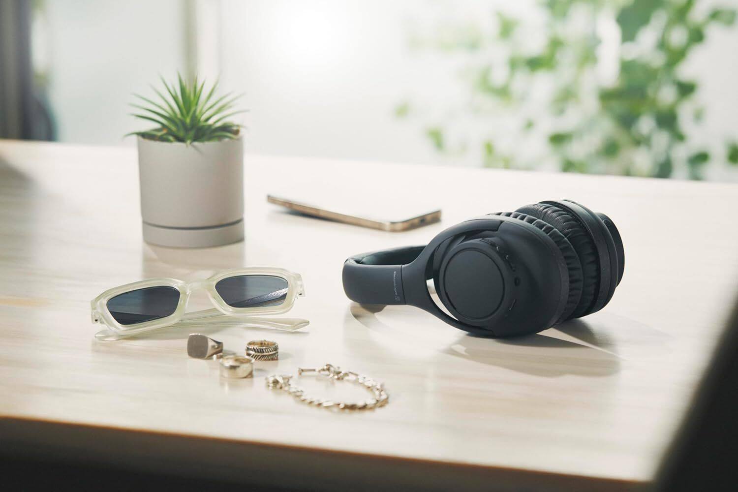 Alt View 2. Audio-Technica - Audio-Technica ATH-S300BT Bluetooth Over-Ear Headphones - Black.