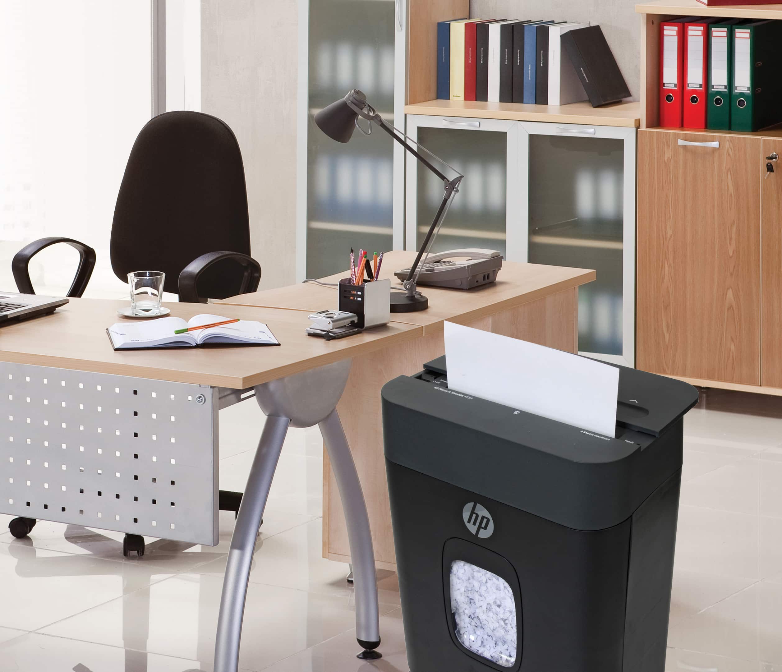 Alt View 26. HP - 8 Sheet Microcut Paper Shredder.