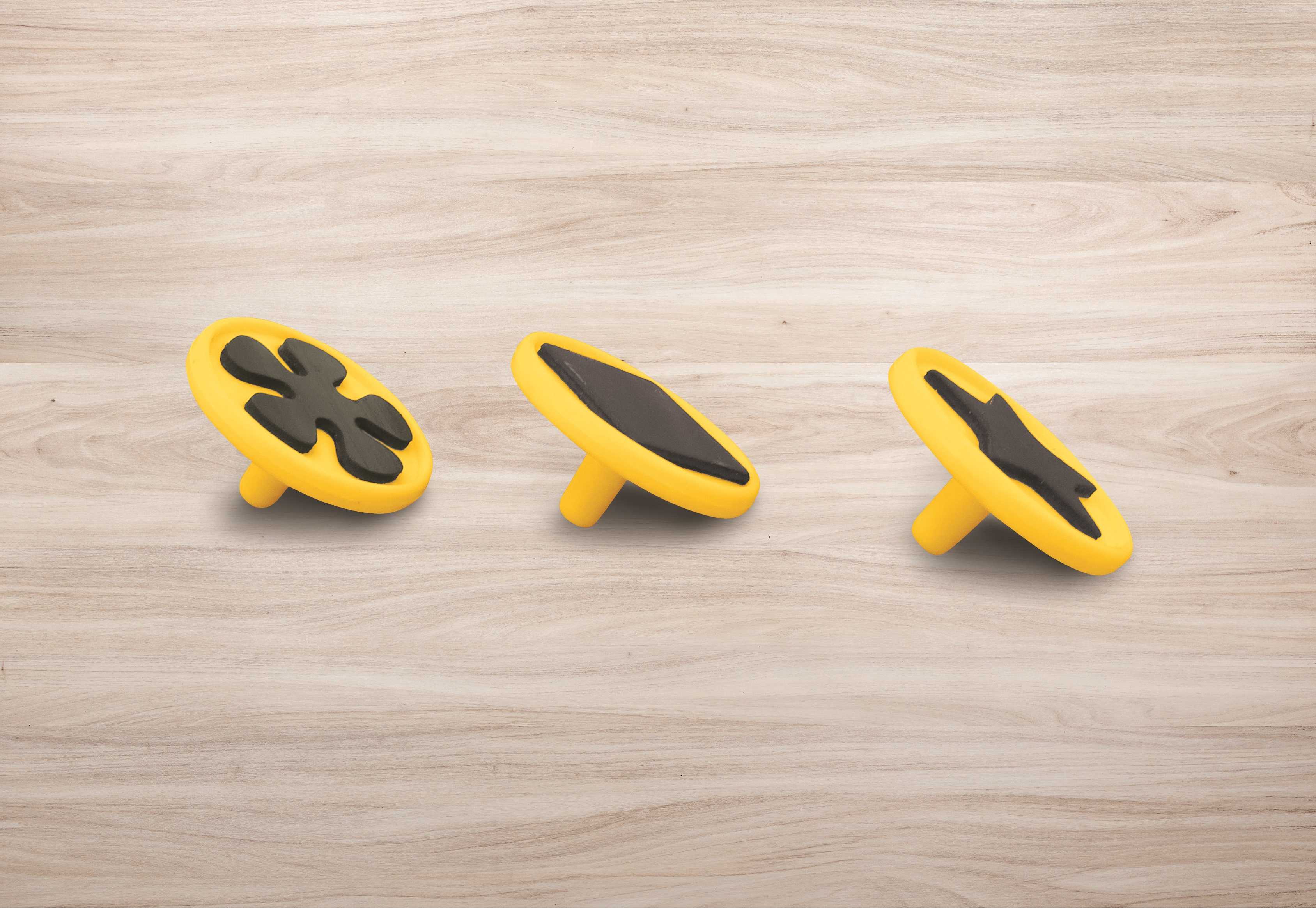 Alt View 2. Lexibook - Minions Magnetic Multicolor Drawing Board with Accessories A5 Format.