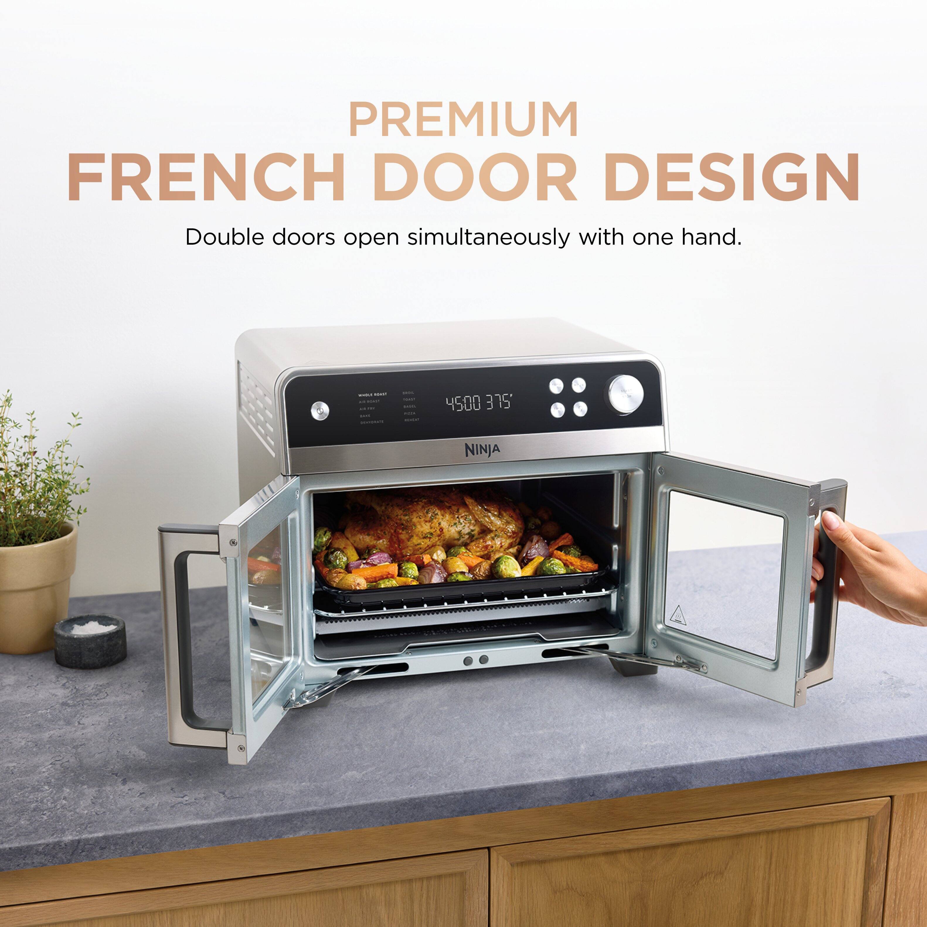 PREMIUM FRENCH DOOR DESIGN  
Double doors open simultaneously with one hand.