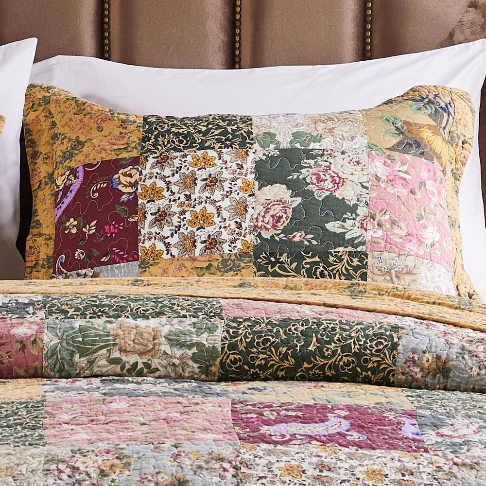 Left. BreeBe - Antique Chic Bedspread Set 3-Piece Queen - Multi.