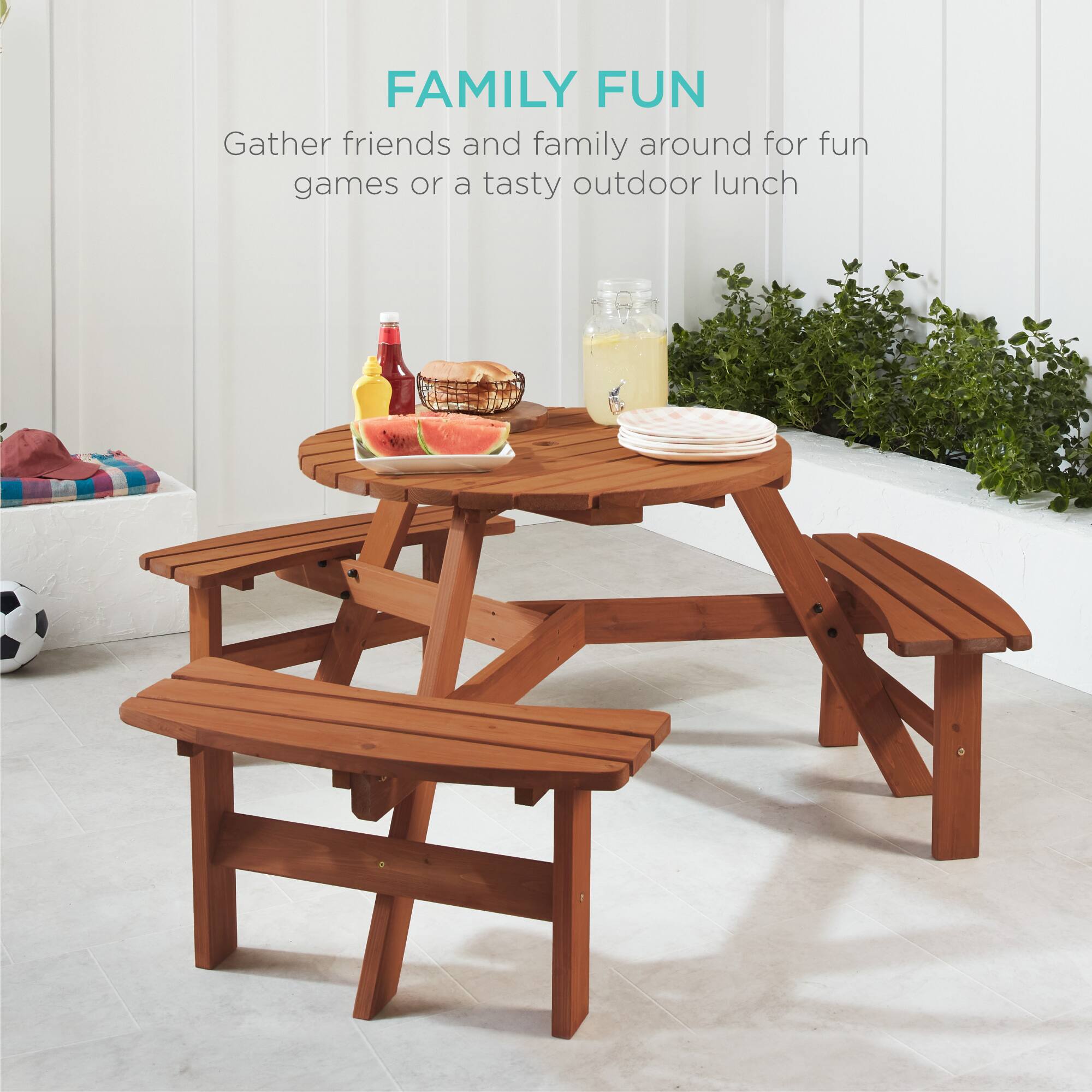 FAMILY FUN  
Gather friends and family around for fun games or a tasty outdoor lunch