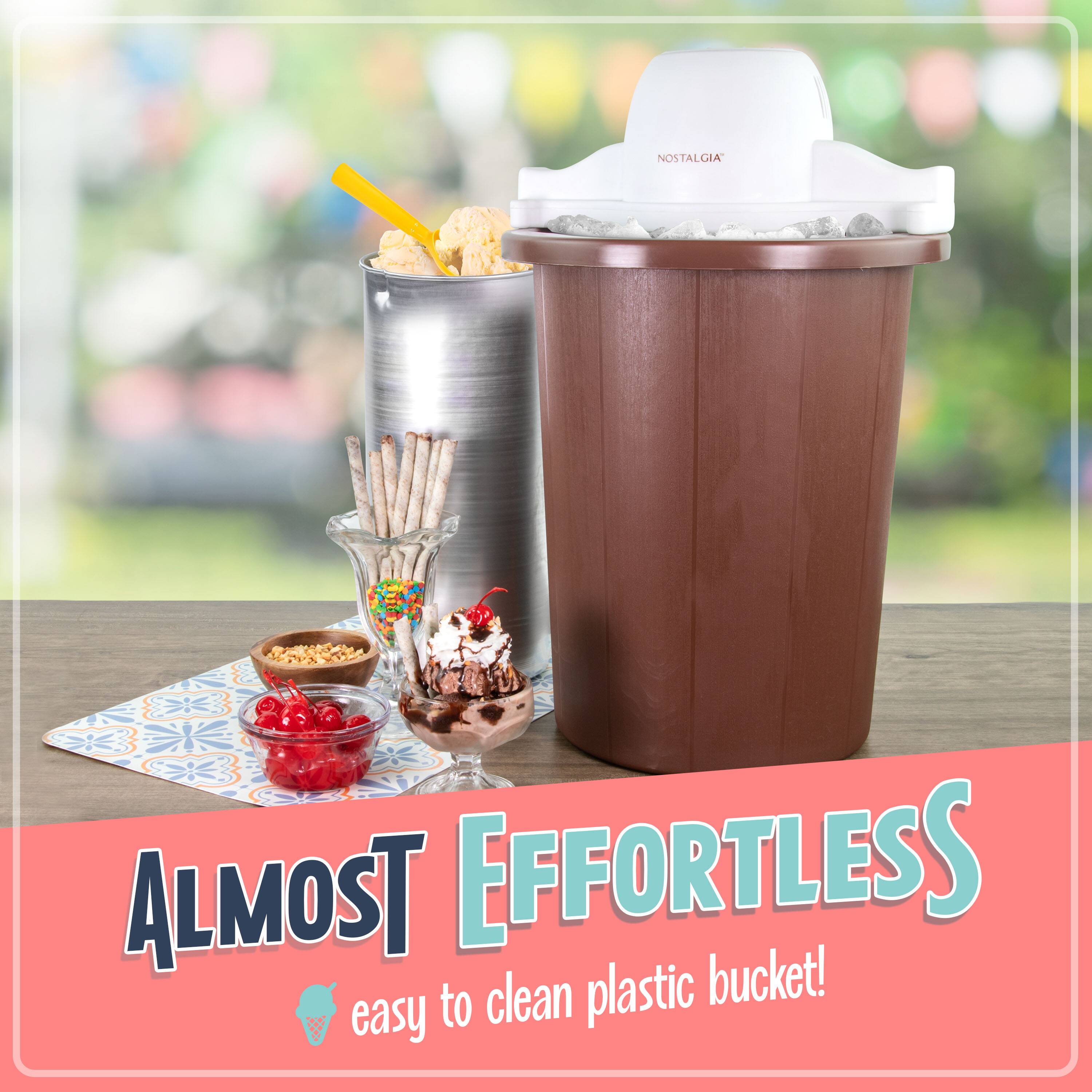 Almost Effortless  
easy to clean plastic bucket!