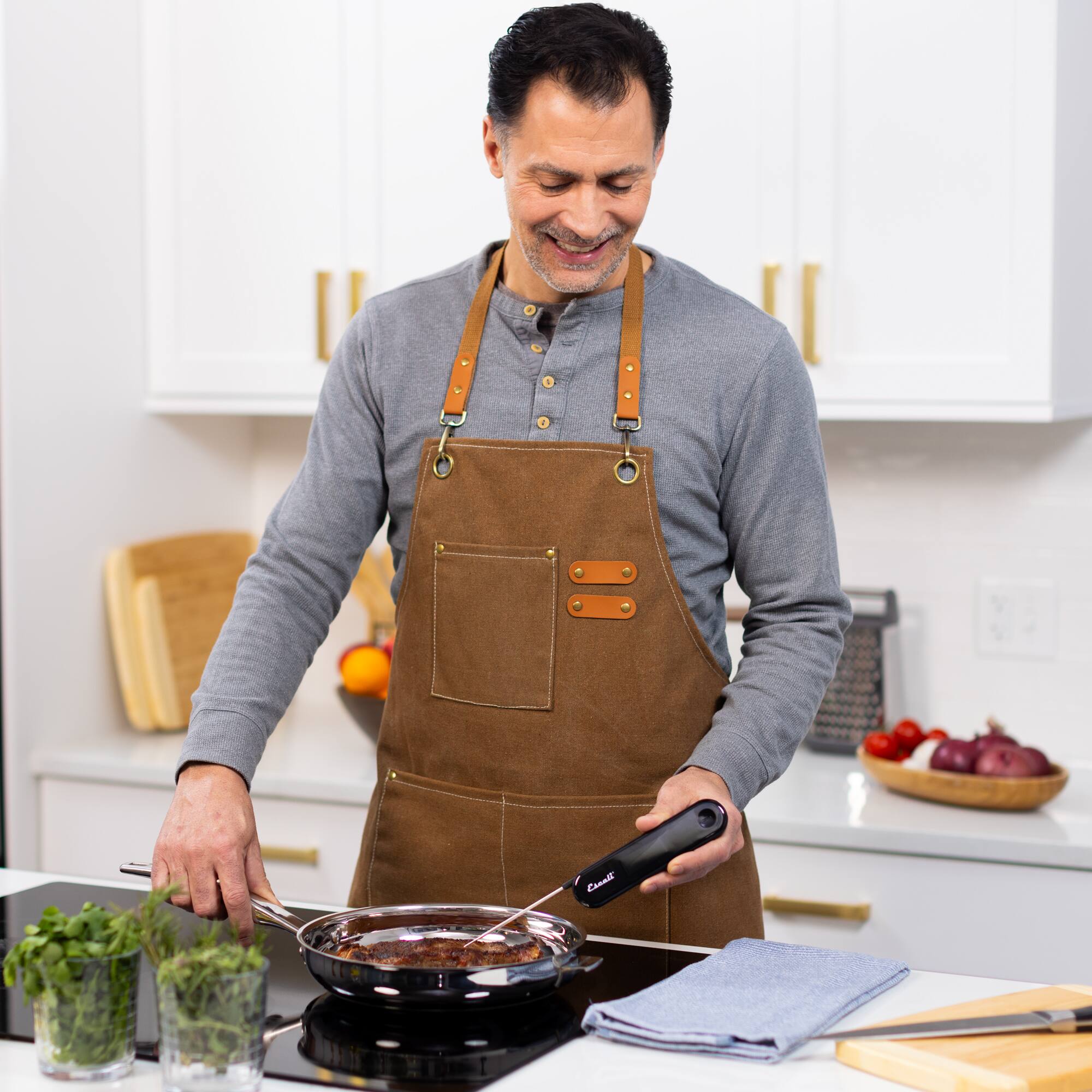 Alt View 2. Escali - Stelo Waterproof Folding Thermometer - Black.