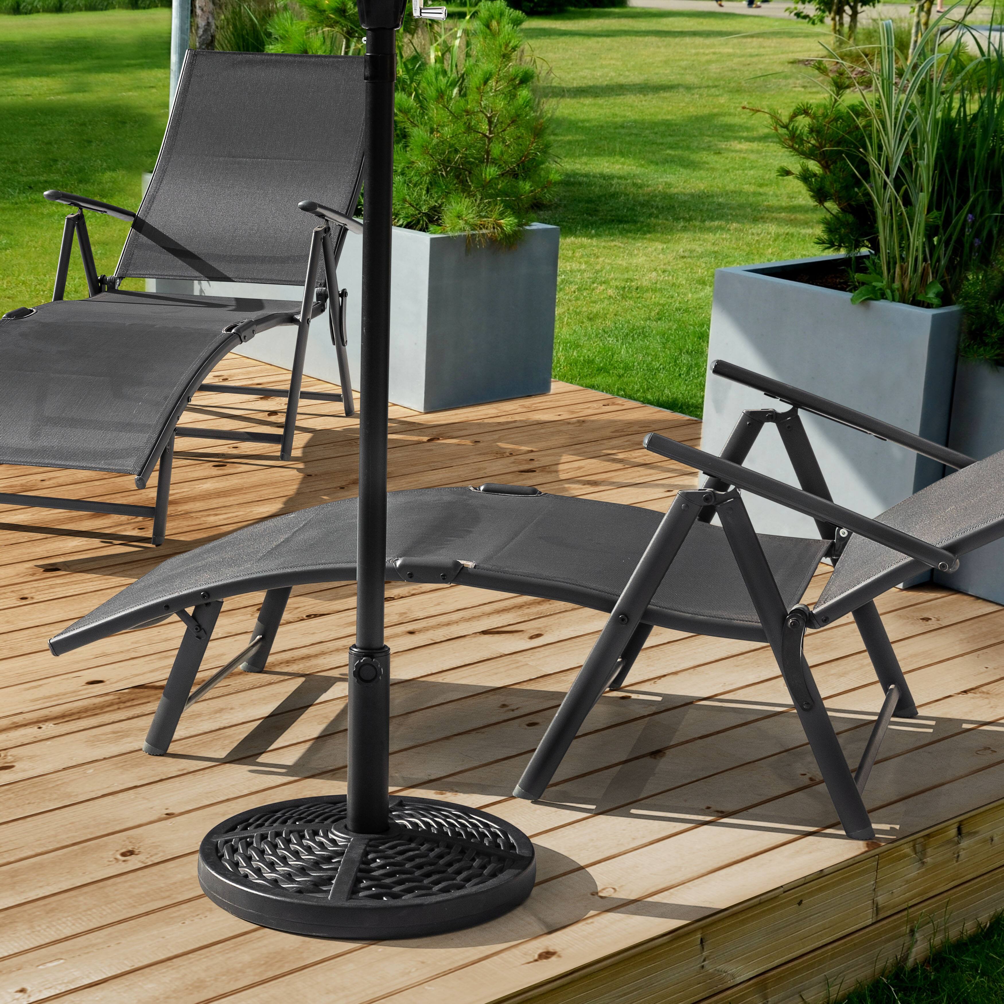 Back. Nuu Garden - Outdoor 26 lb. 18'' Round Patio Umbrella Base, Polyethylene and Concrete - Black.