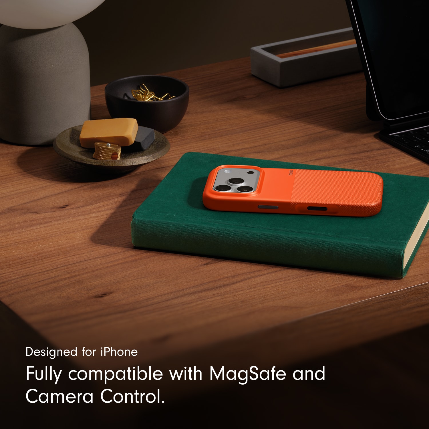 Beats iPhone17 Pro Rugged Case - シエラオレンジ Beats iPhone 17 Rugged Case with MagSafe and Camera Control