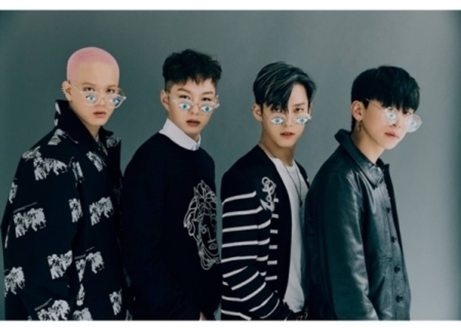 Front. BTOB 4U - Inside (In Version) (incl. 96pg Booklet, Lyric Paper, Mini Poster,Postcard, Sticker + - COMPACT DISCS.