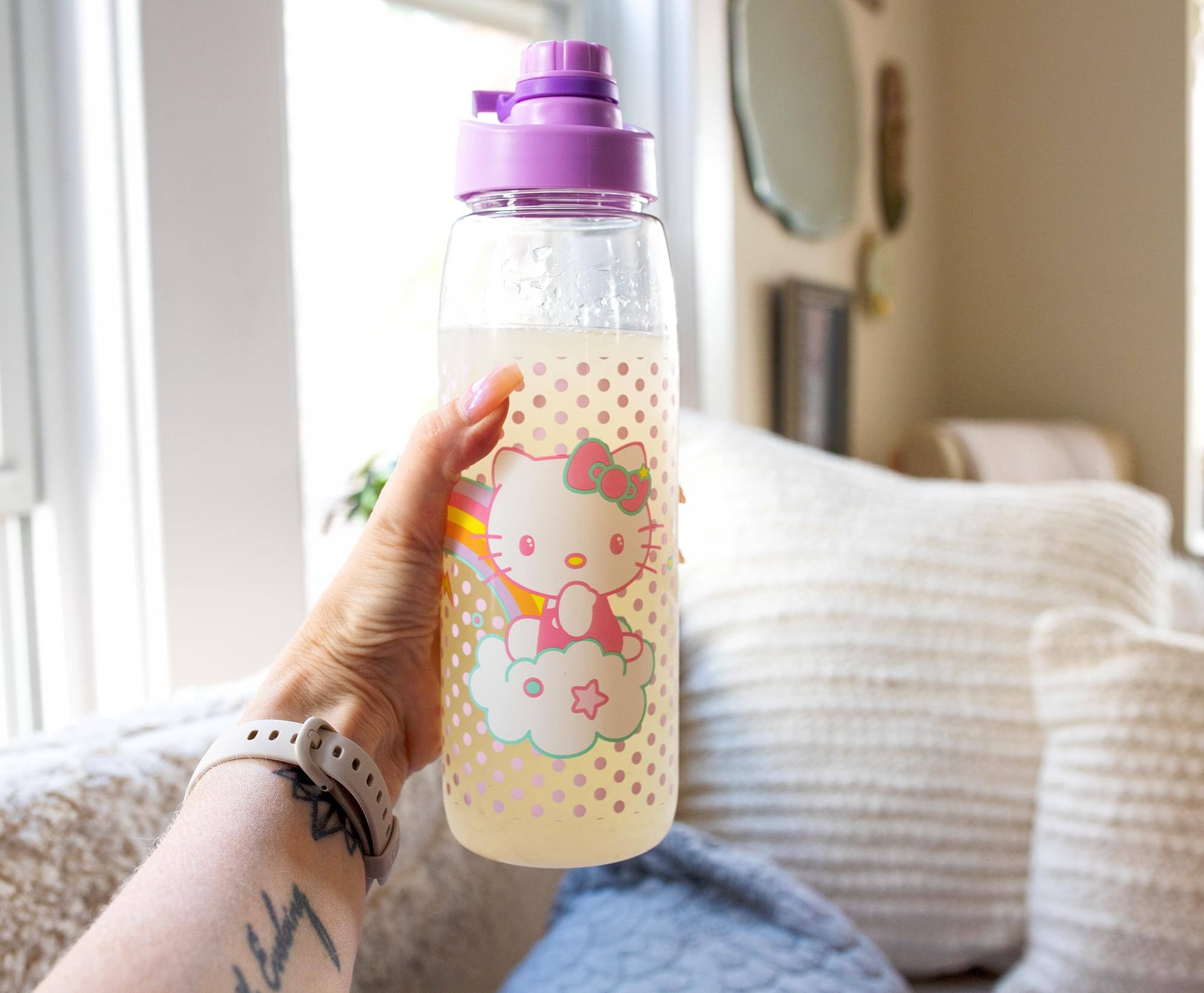 Alt View 4. Silver Buffalo - Sanrio Hello Kitty and Joey Rainbow Plastic Water Bottle With Screw-Top Lid - Purple.