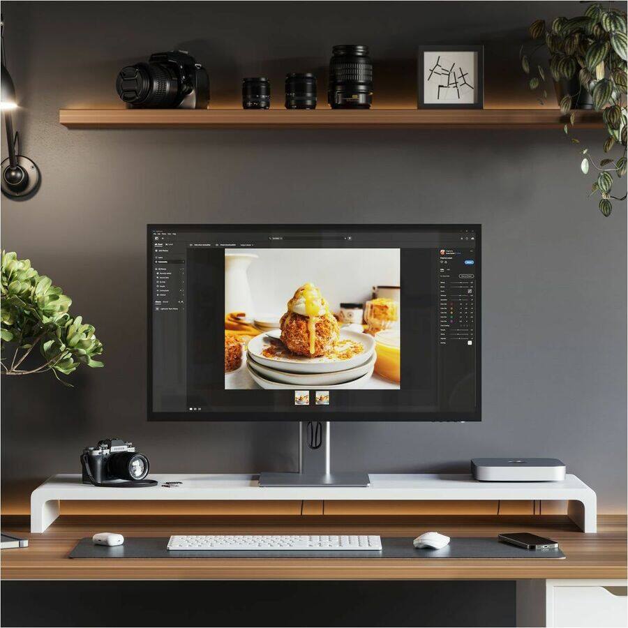 Alt View 2. Alogic - Alogic 32"-inch 4K Ultra HD USB-C Hub monitor with Power Delivery and Web Cam - 32-inch 4K monitor offering seamless - Black.