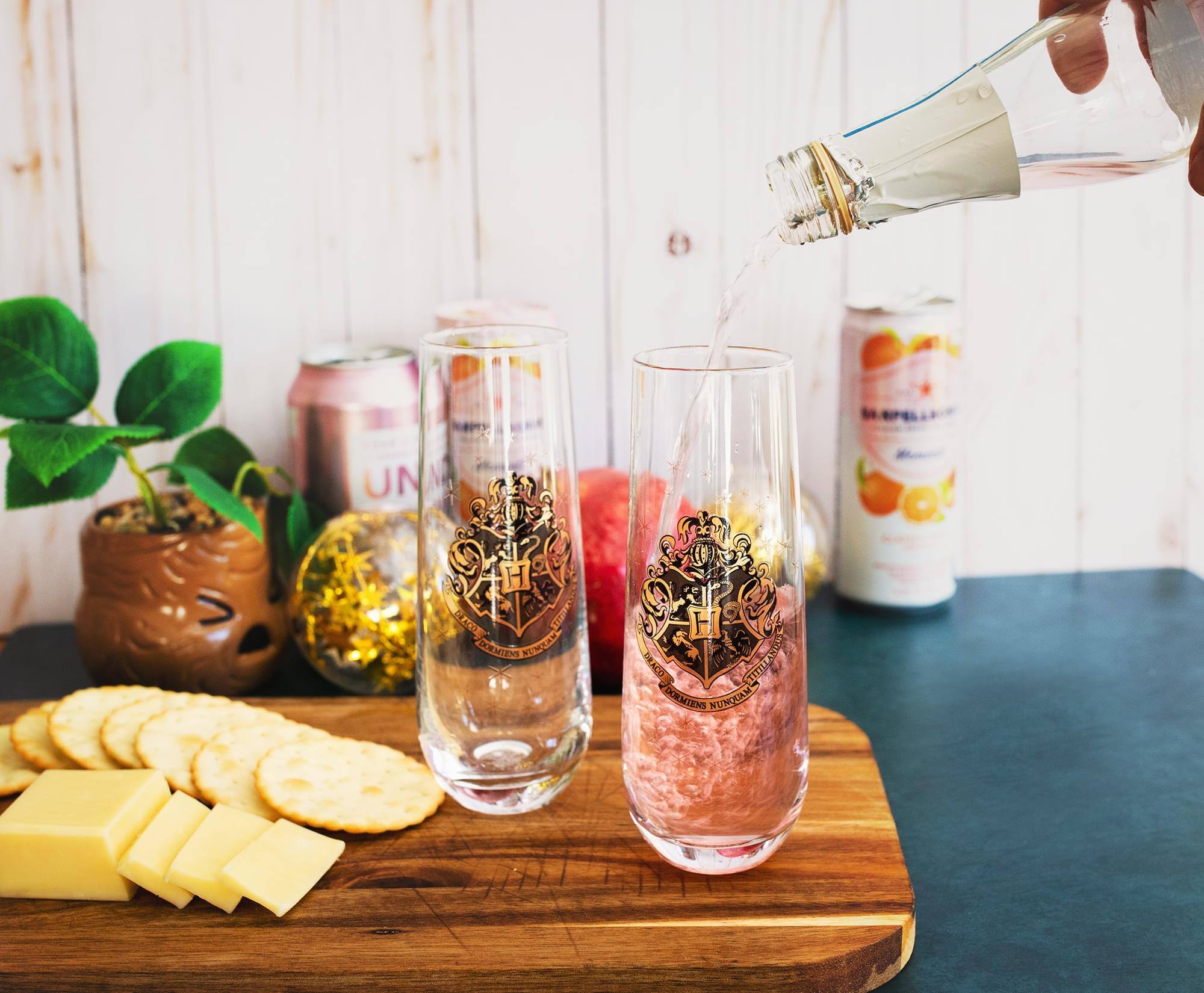 UN H EET SEMIZIT CORMIEN NEMEAN H ODE CN  
TITTIAHLR DOMISNS NUNQUAM