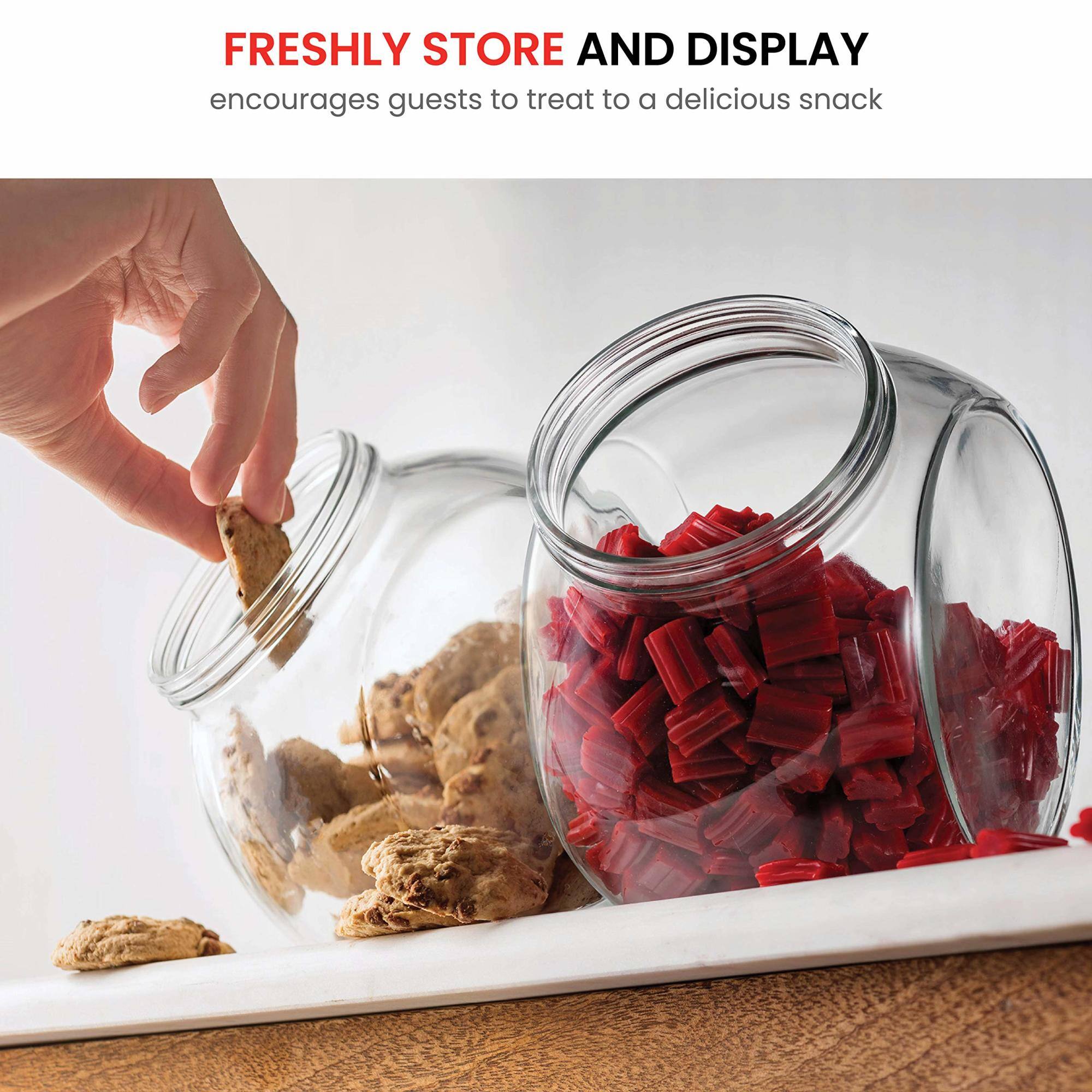 FRESHLY STORE AND DISPLAY  
encourages guests to treat to a delicious snack