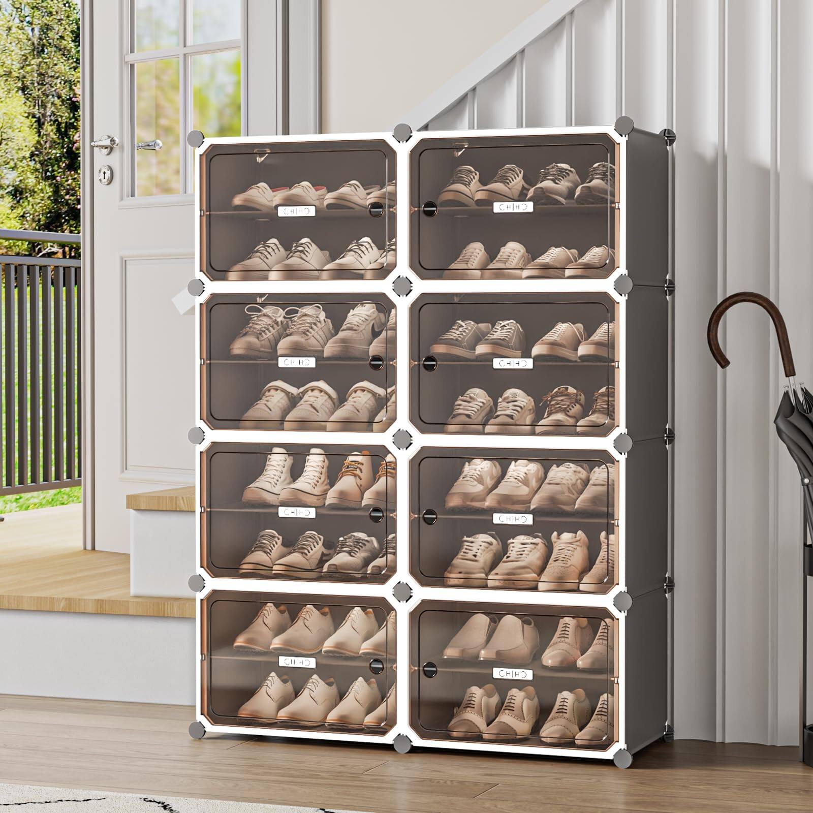 The text on the image is:

"CHIC"