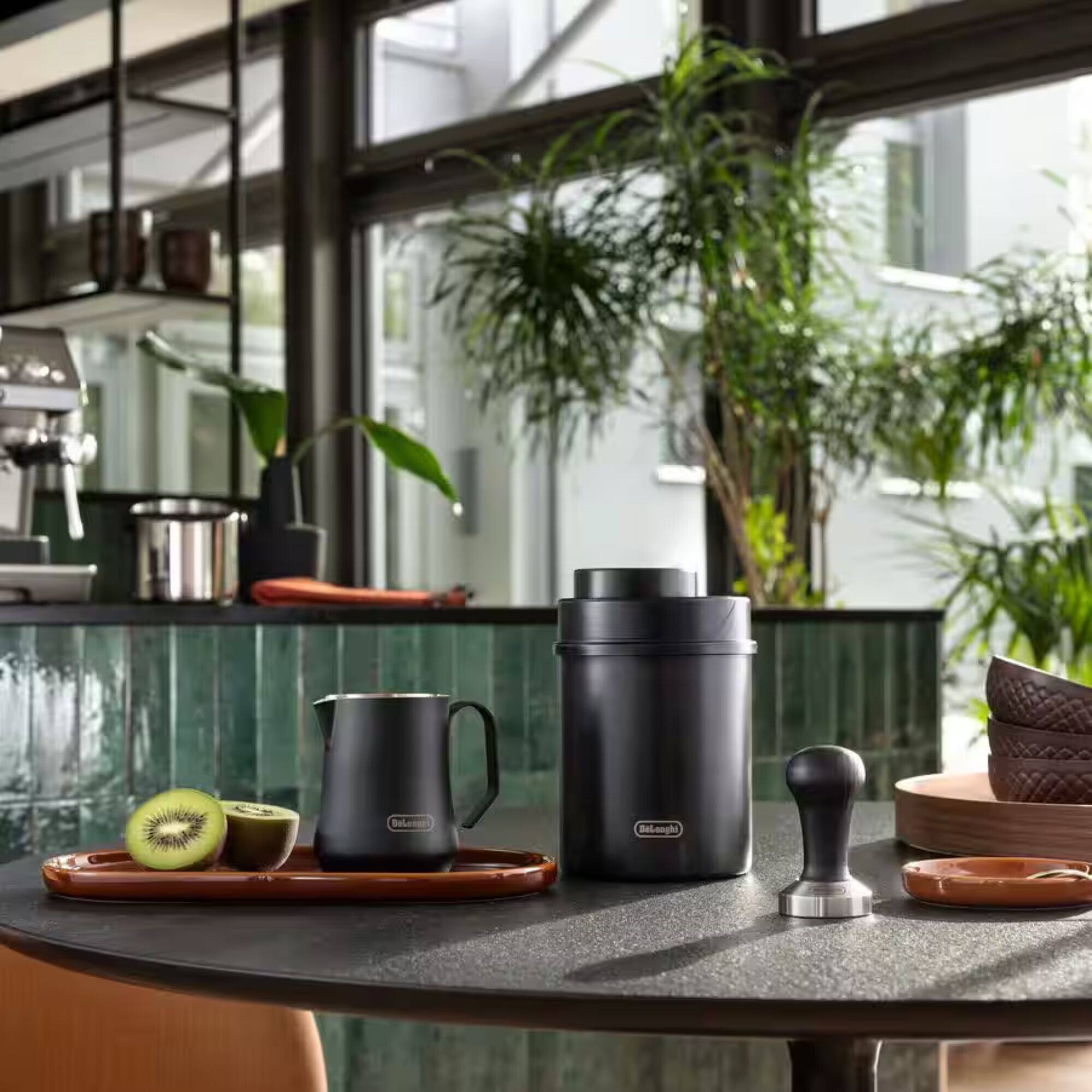 Angle. De'Longhi - De'Longhi 500g Vacuum Coffee Canister in Black - Black.