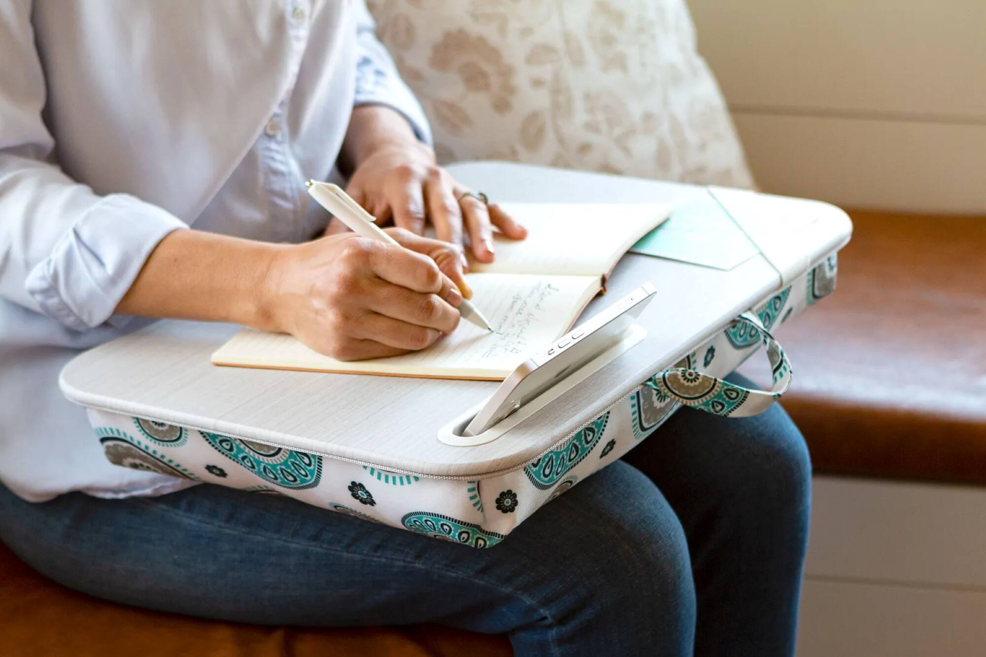 Alt View Zoom 15. LapGear - Designer Lap Desk for 15.6" Laptop - Medallion.