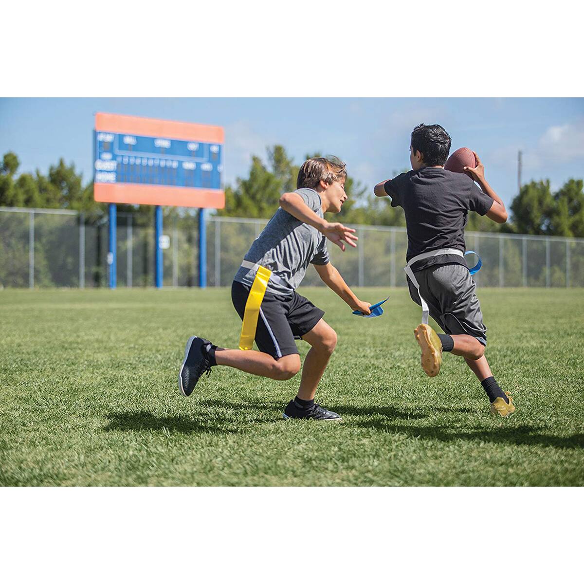 Alt View 1. SKLZ - SKLZ 10-Man Flag Football Set - Blue/Yellow - Blue/Yellow.