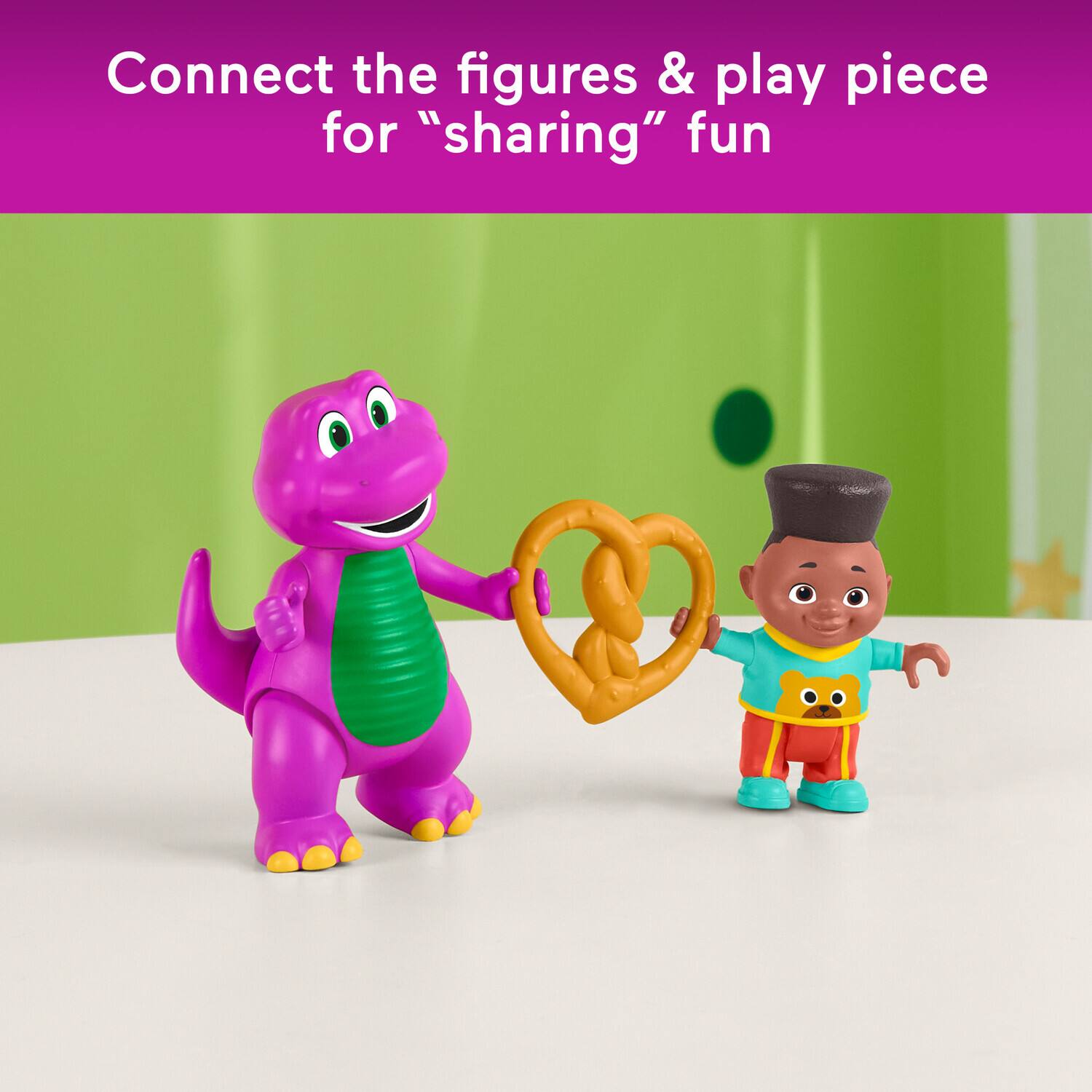 Connect the figures & play piece for "sharing" fun.