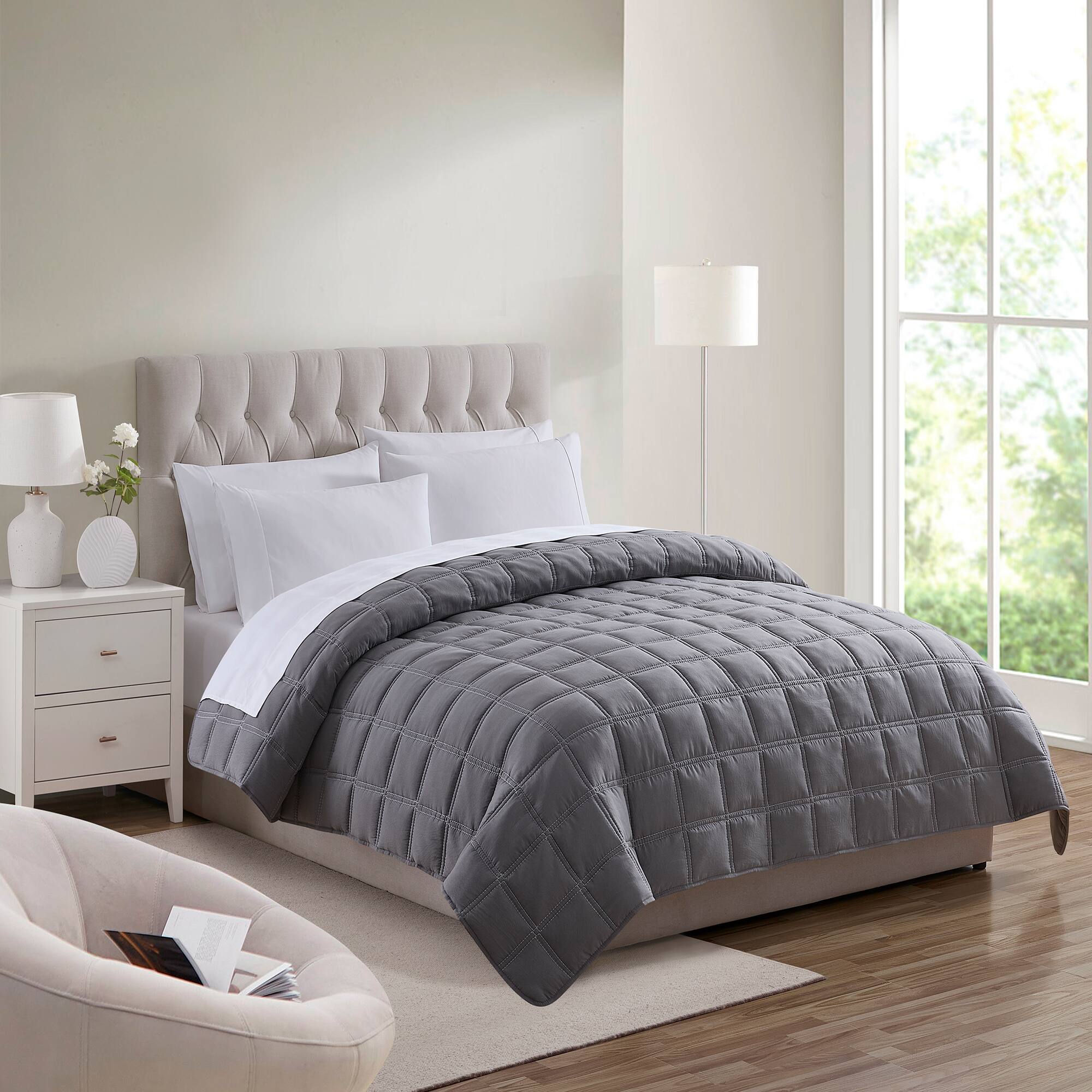 Angle. Sweet Home Collection - Oversized All-Season Reversible Double Stitched Comforter, Queen - Grey.