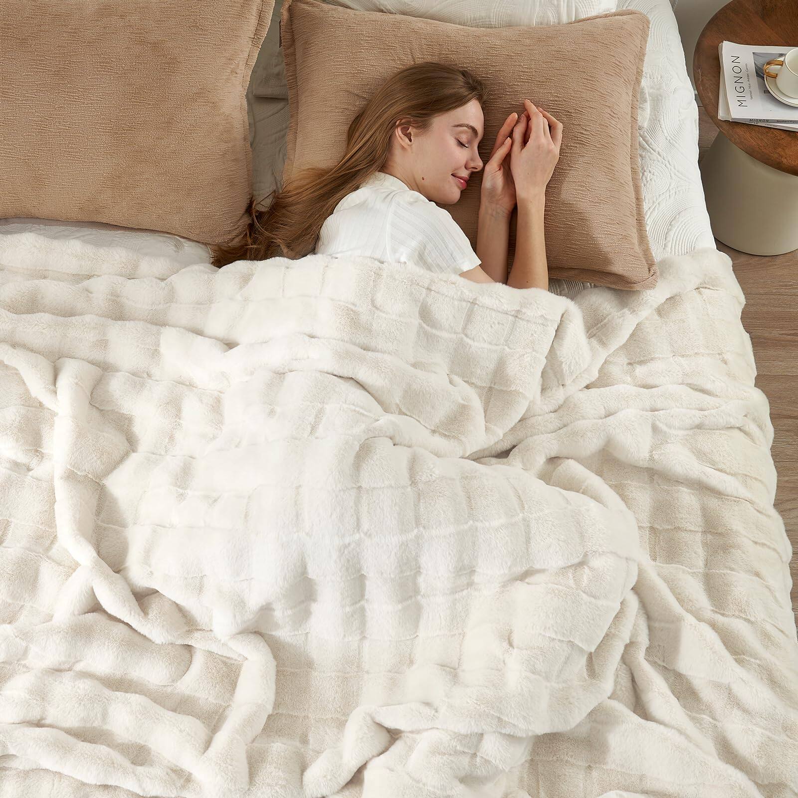 Cream White Queen(90" x 90")