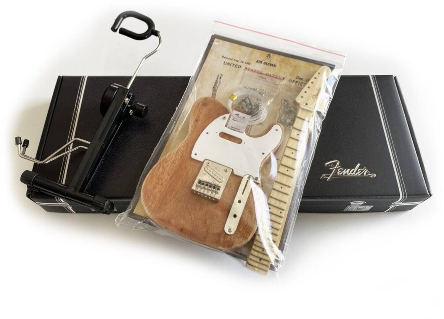 The text on the image reads: "Patented Aug. 14, 1939 A.K. HEAVEN UNITED STATES PATENT OFFICE Fender."