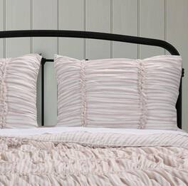 BreeBe - Farmhouse Chic Sham Standard - Red