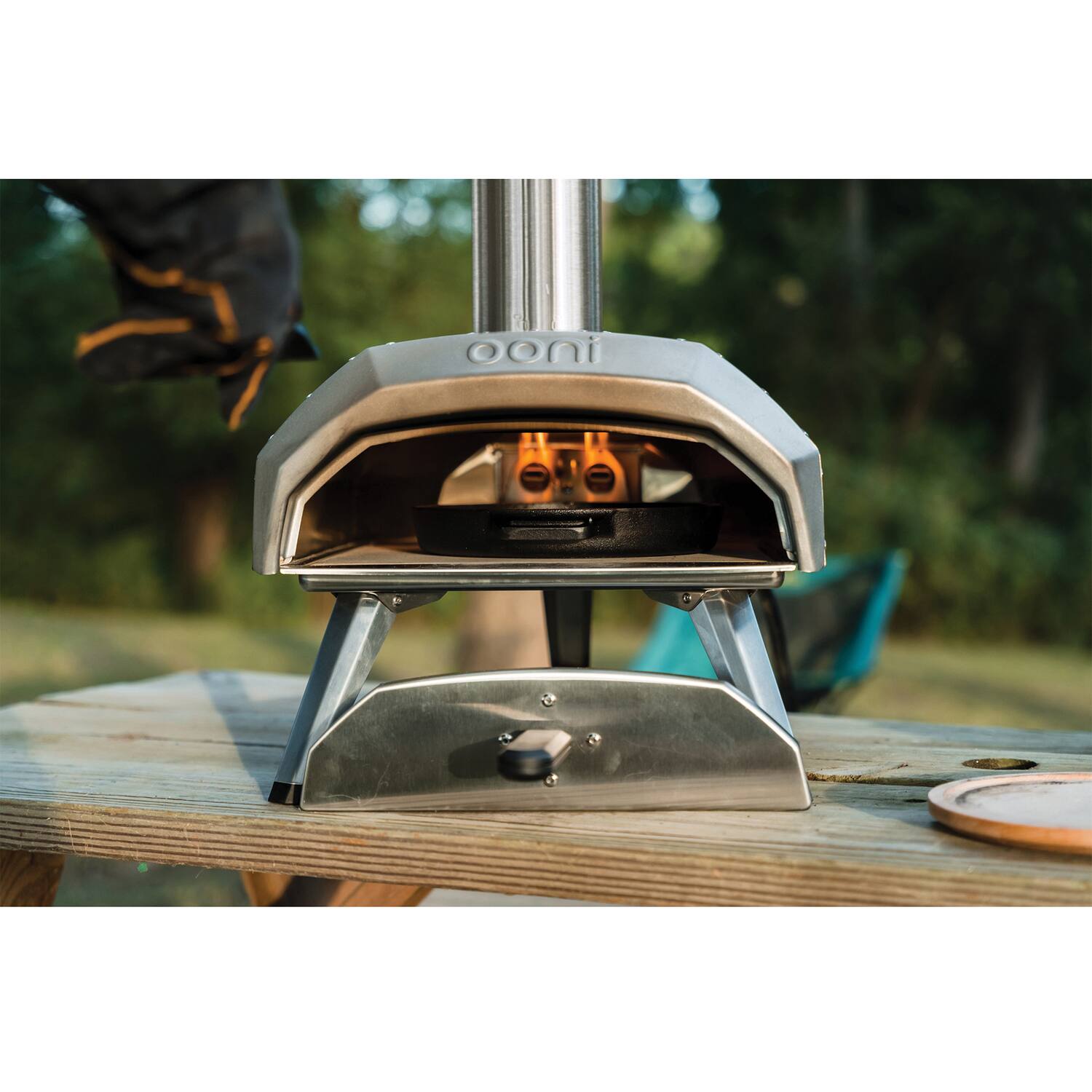 Left. Ooni - Karu 12 Gas Burner - Silver.