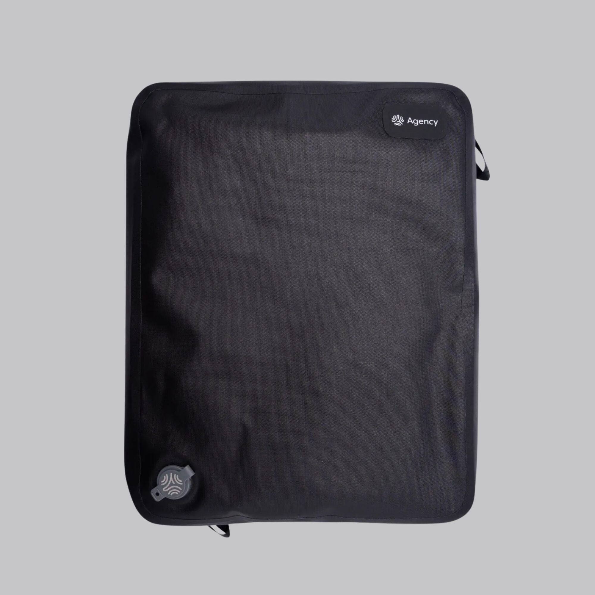 Front. Agency - Vista - Compressible Leakproof Cube - Onyx Black.