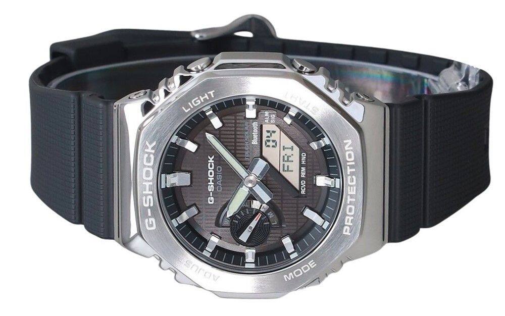 LIGHT  
ALM SIG  
Bluetooth  
G-SHOCK  
PROTECTION  
RCVD  
FRI 23  
17:11  
MODE  
CASIO