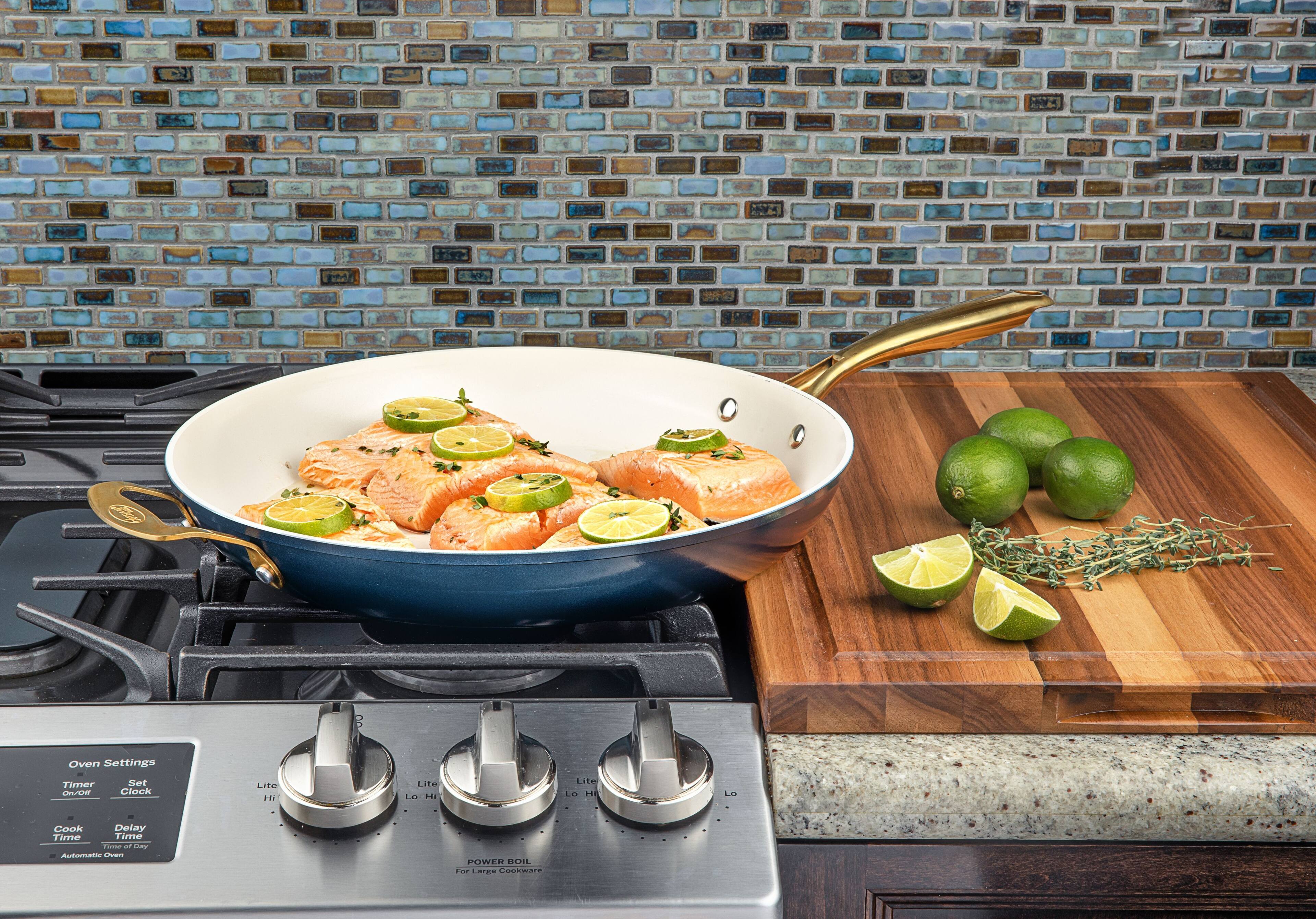 Oven Settings  
Timer On/Off  
Set Clock  
Cook Time  
Delay Time  

POWER BOIL  
For Large Cookware  

Lite Lo Hi  
Lite Lo Hi  
Lite Lo Hi  

Automatic Oven Broil