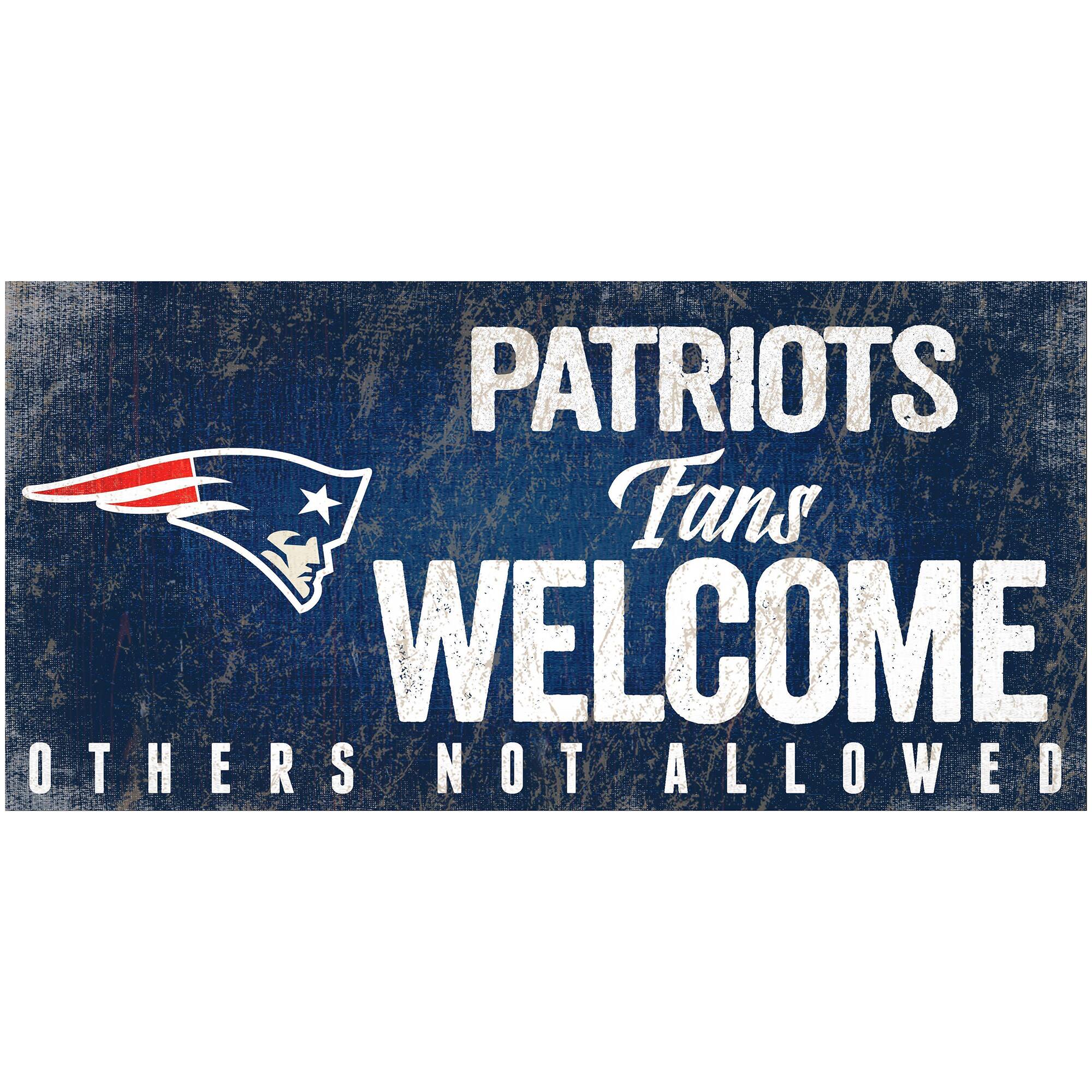 6" x 12" Fans Welcome Sign