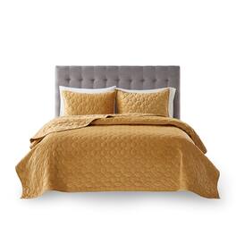Gracie Mills - Gayle 3-Piece Casual Geometric Velvet Quilt Set - Mustard