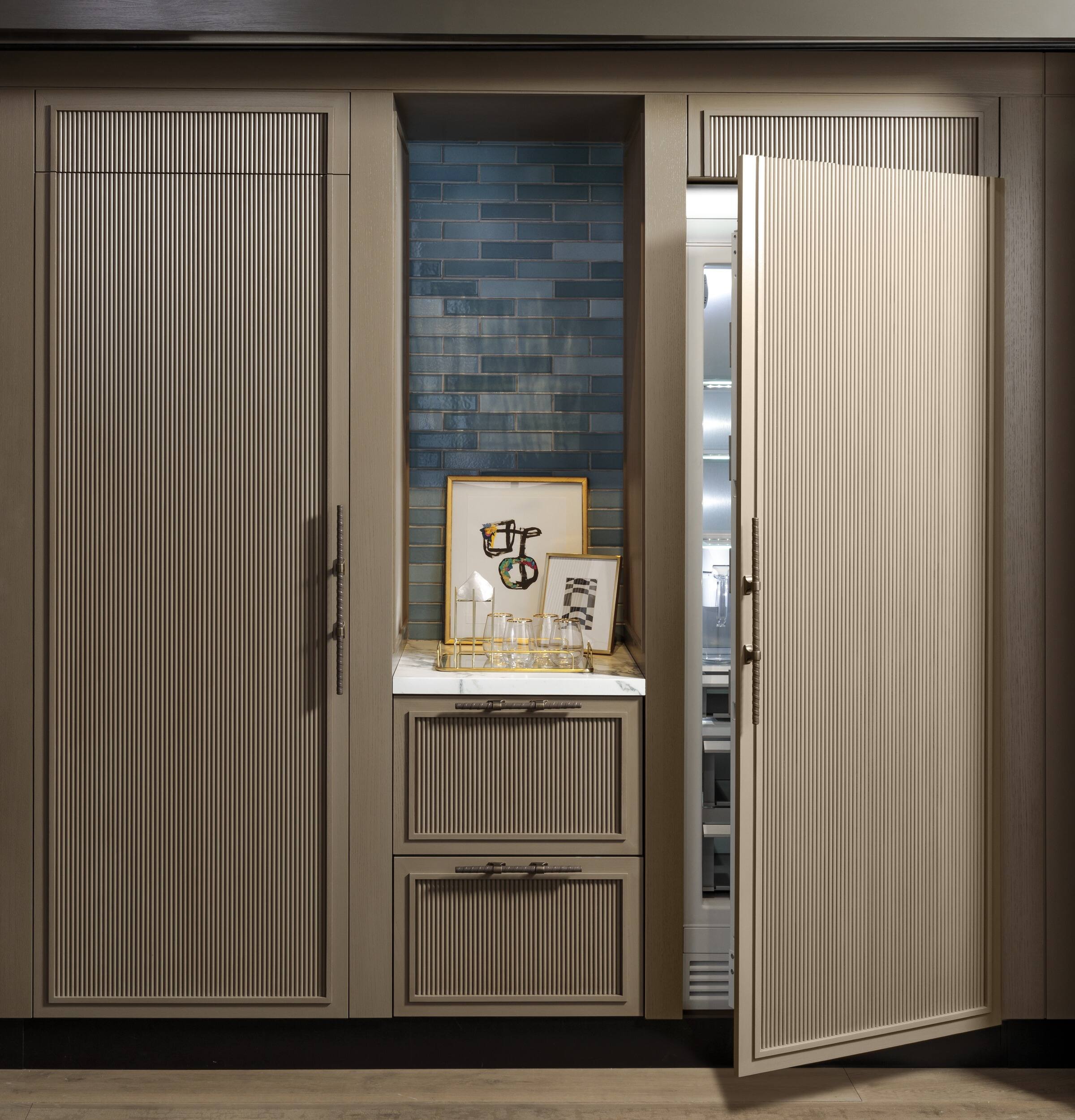 Alt View 16. Monogram - 12.5 Cu. Ft. Smart Upright Freezer - Custom Panel Ready.