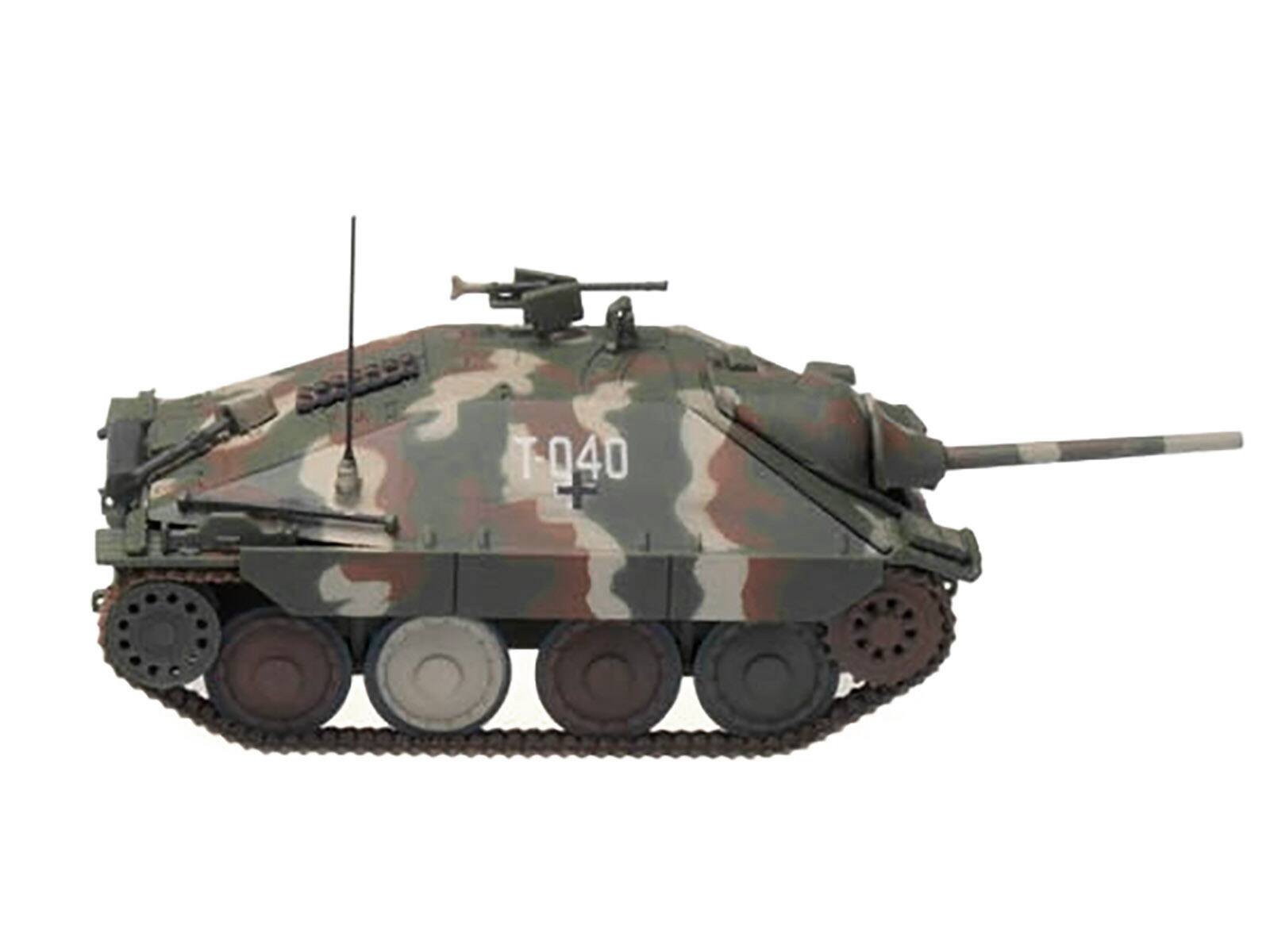Angle. Panzerstahl - Hetzer (Mid Prod) Tank Destroyer "T-040 Marika 2nd Hungarian Panzer Division Balaton" (1945) German Army 1/72 - Multicolor.