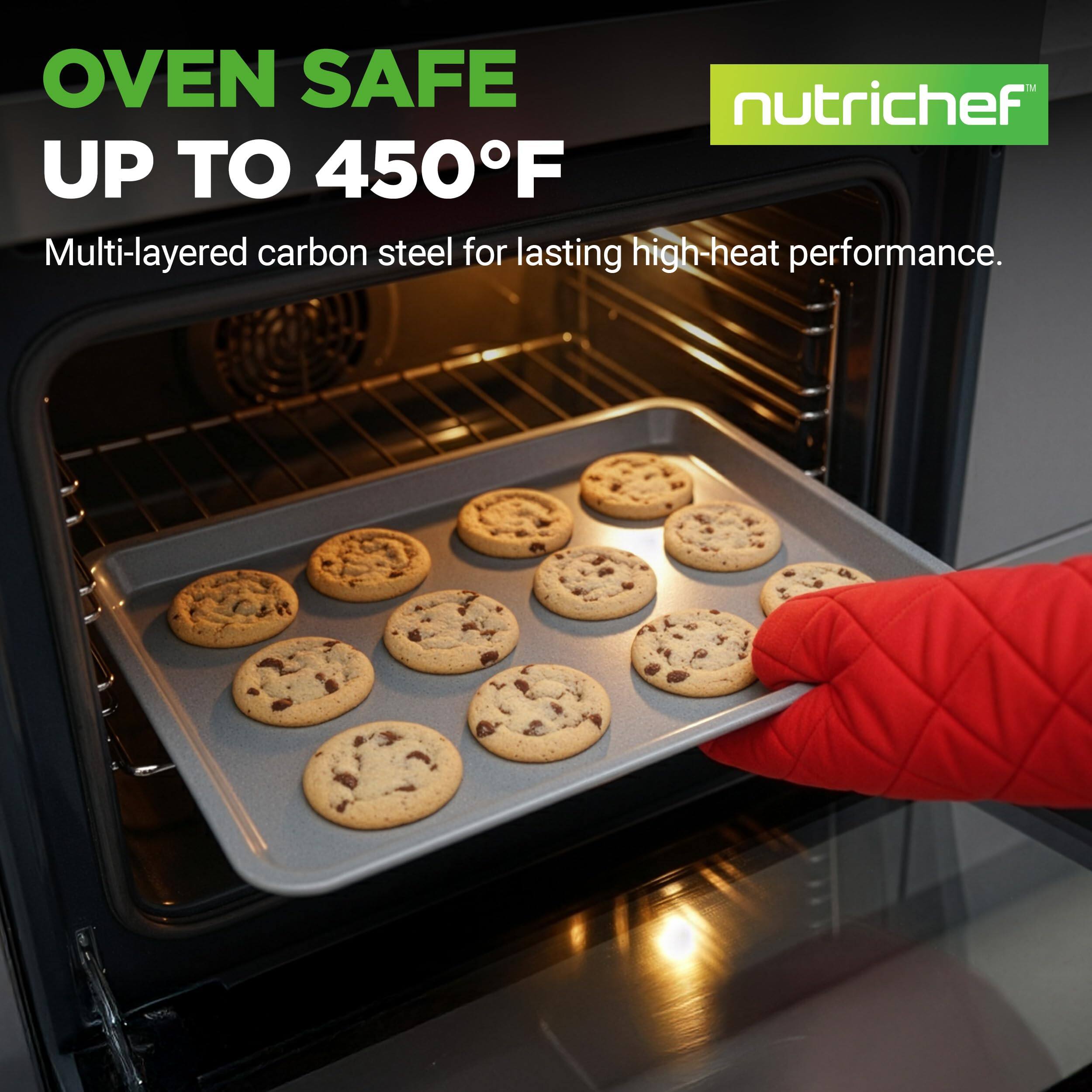 OVEN SAFE  
UP TO 450°F  

Multi-layered carbon steel for lasting high-heat performance.