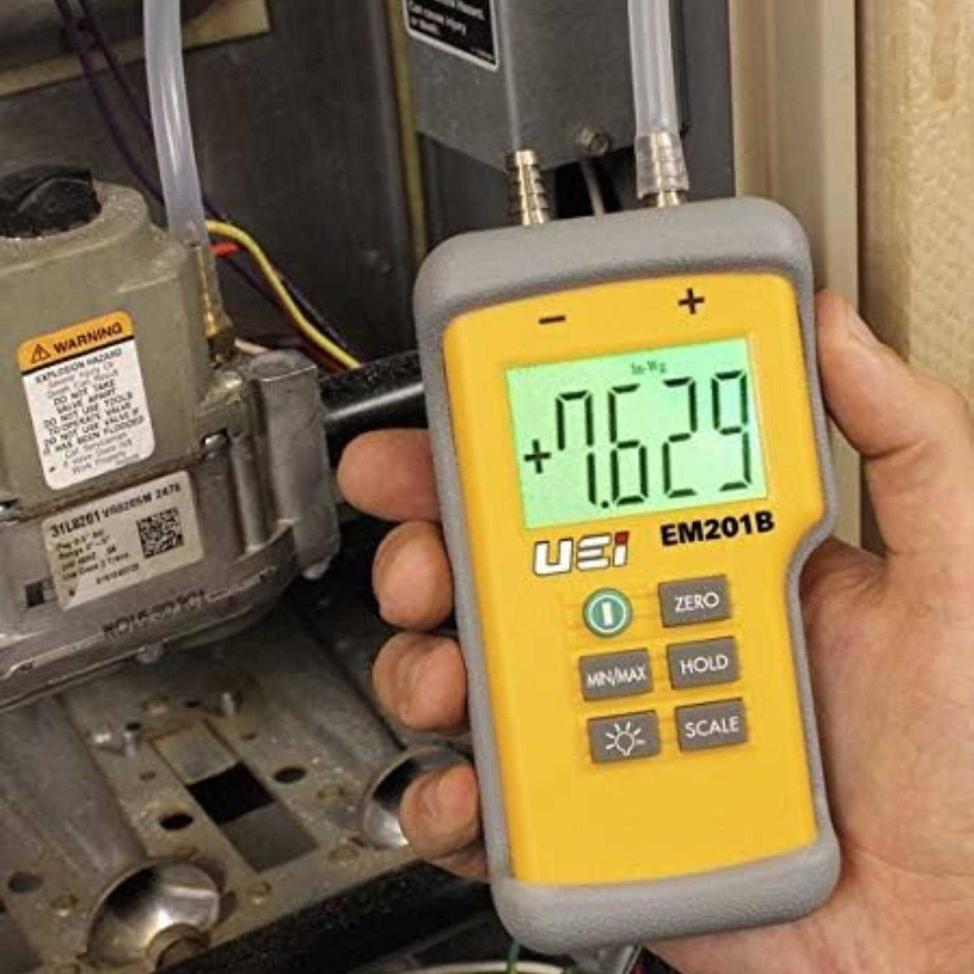 A WARNING 2478 VABIESM 31L2201 + - 00 + thcy EM201B USi ZERO I HOLD MN/MAX SCALE