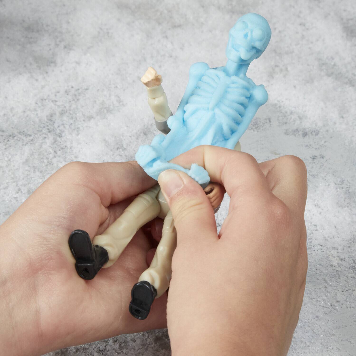 Alt View 4. Hasbro - Ghostbusters - Fright Features - Phoebe Spengler Action Figure with Bonesy Ghost   - COLLECTIBLES - Multicolor.