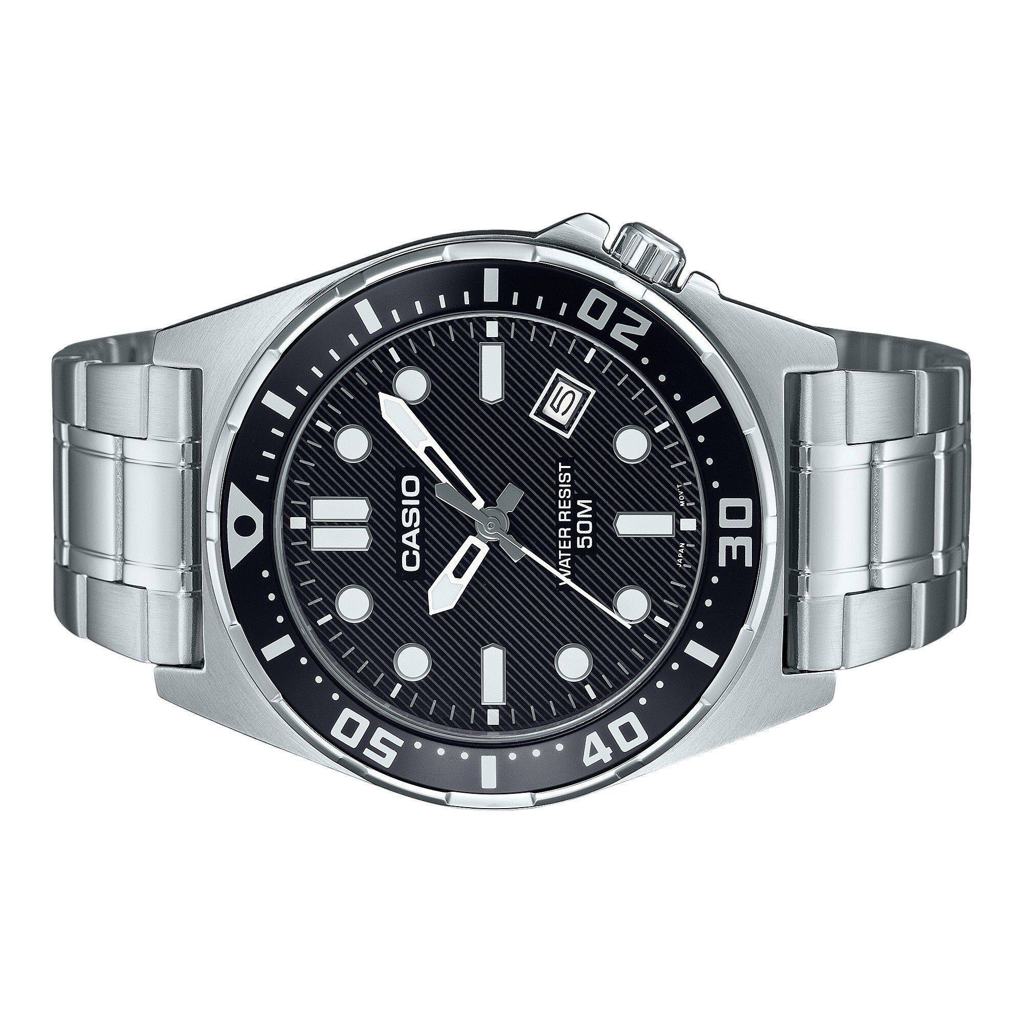 CASIO 20
I I
02 5 RESIST 50M MOV'T WATER JAPAN 40
30