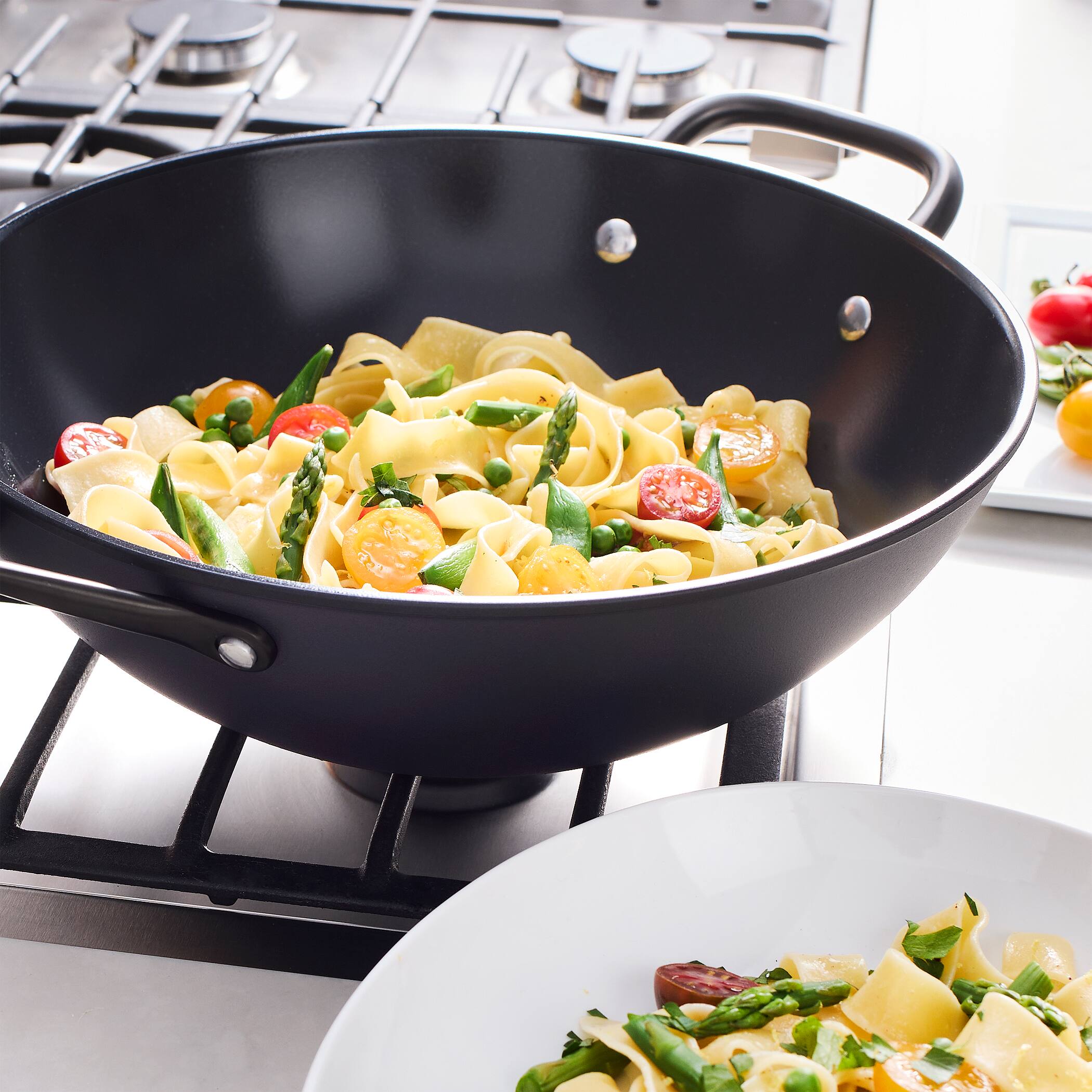 Alt View 3. ZWILLING - ZWILLING Milano 12-inch Aluminum Ceramic Nonstick  Wok with Lid - Black.