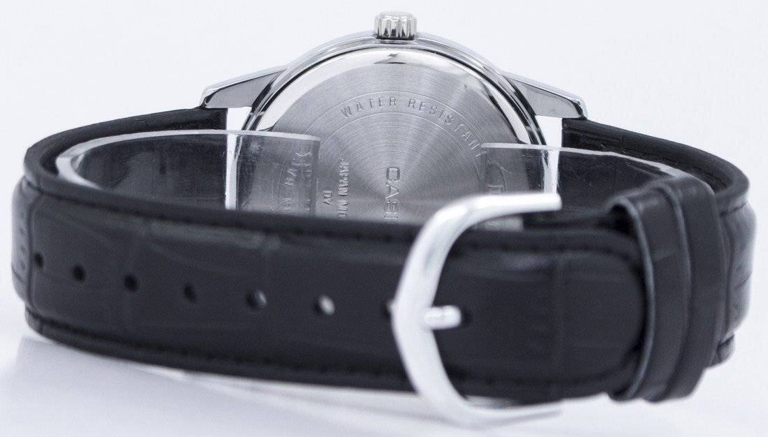 WATER RESISTANT  
DIAL  
MADE IN CHINA