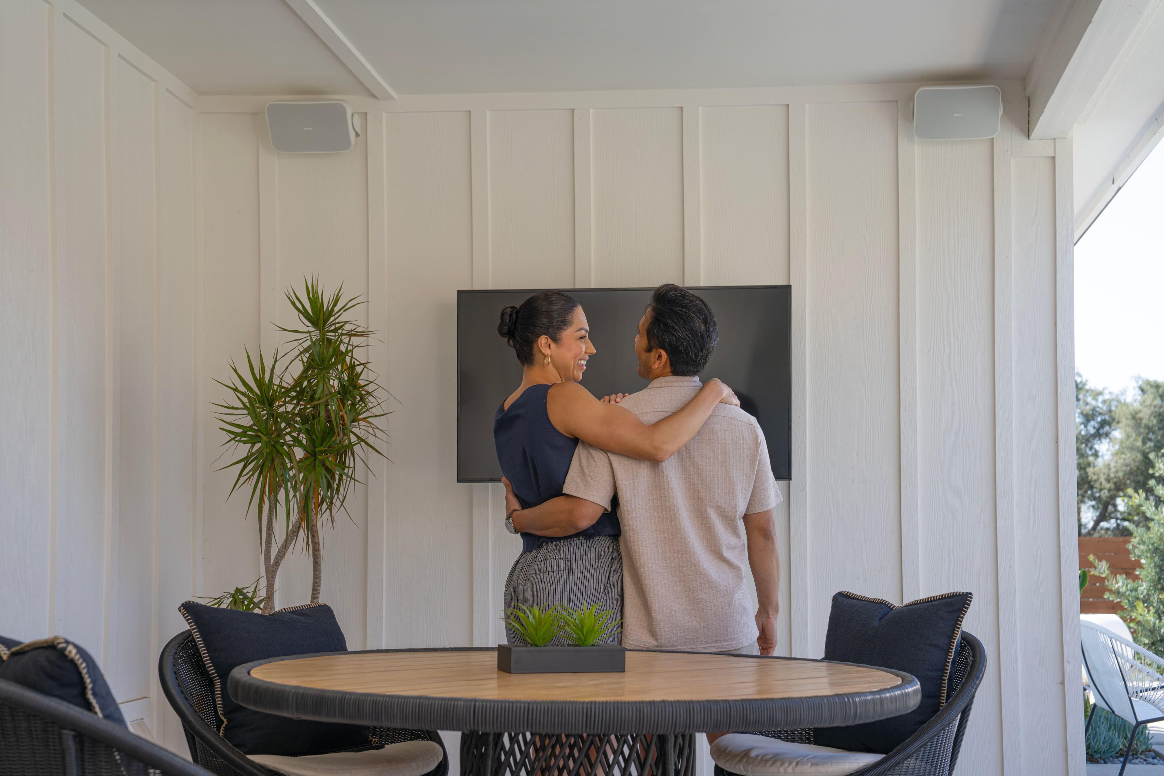 Alt View 27. Sonance - MAGO6SYSV3 - Mag Series 2.0-Ch. Outdoor Speaker System Powered By Sonos (Each) - Paintable White.