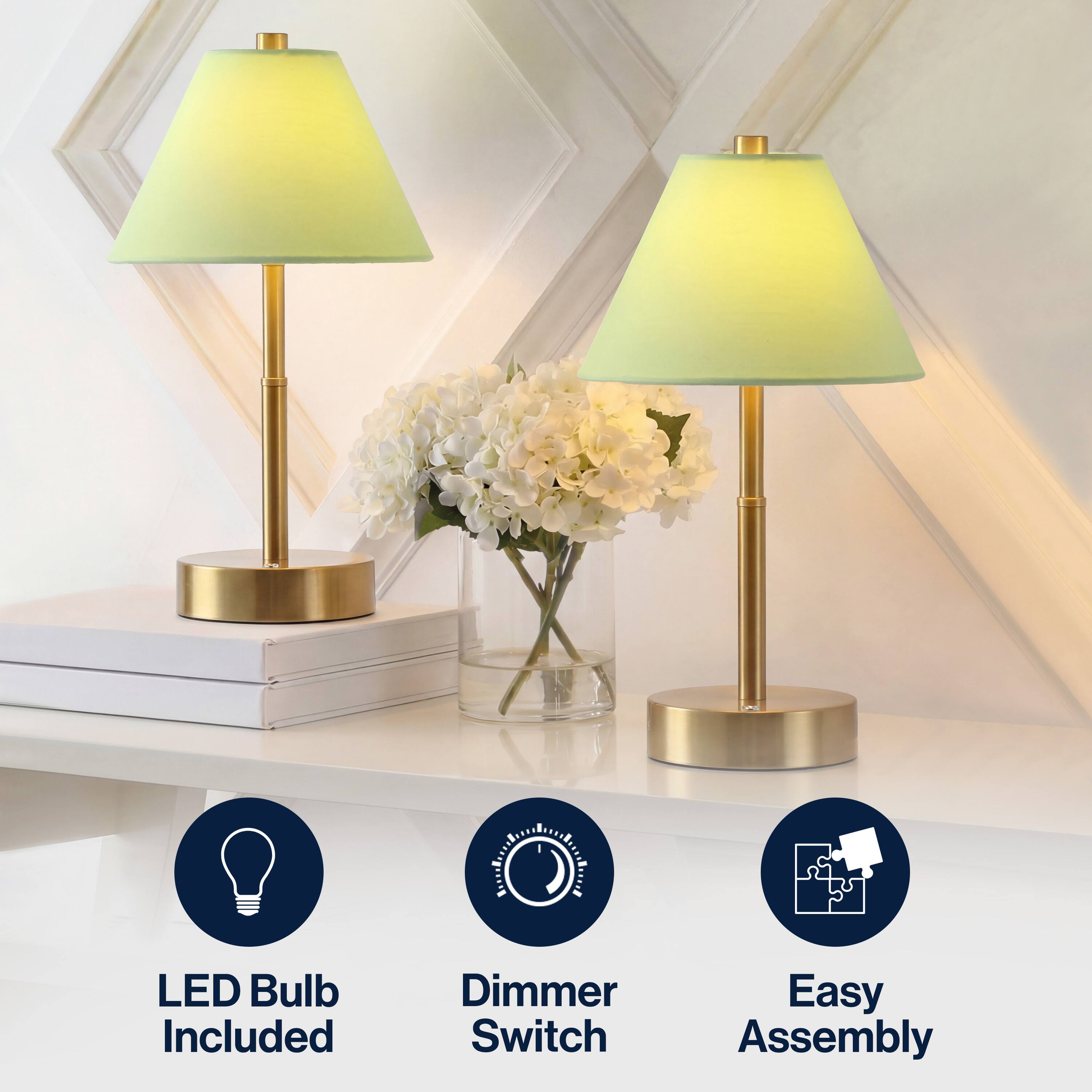 LED Bulb Included  
Dimmer Switch  
Easy Assembly