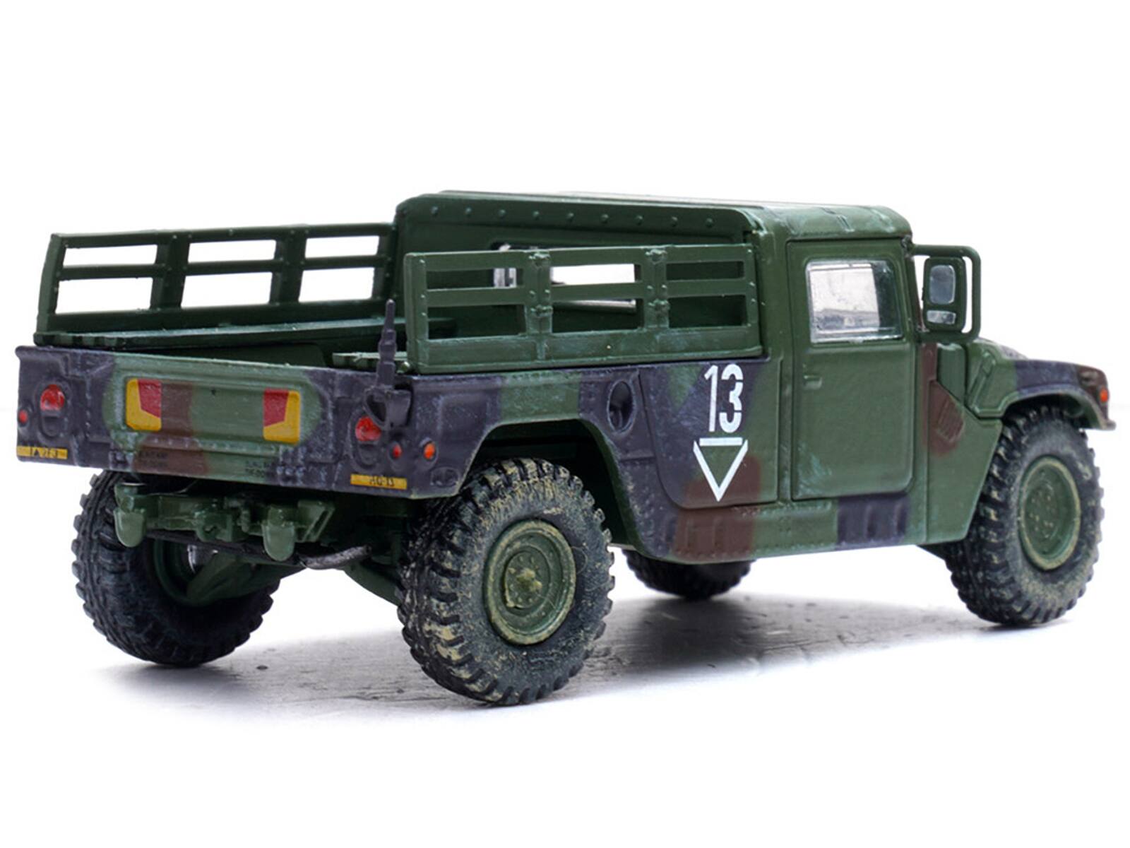 Back. Panzerkampf - M998 HMMWV 2nd Battalion 3rd FA Reg 1st Armored Division Germany 1999 U.S. Army Military Miniature Series 1/64 - Green.
