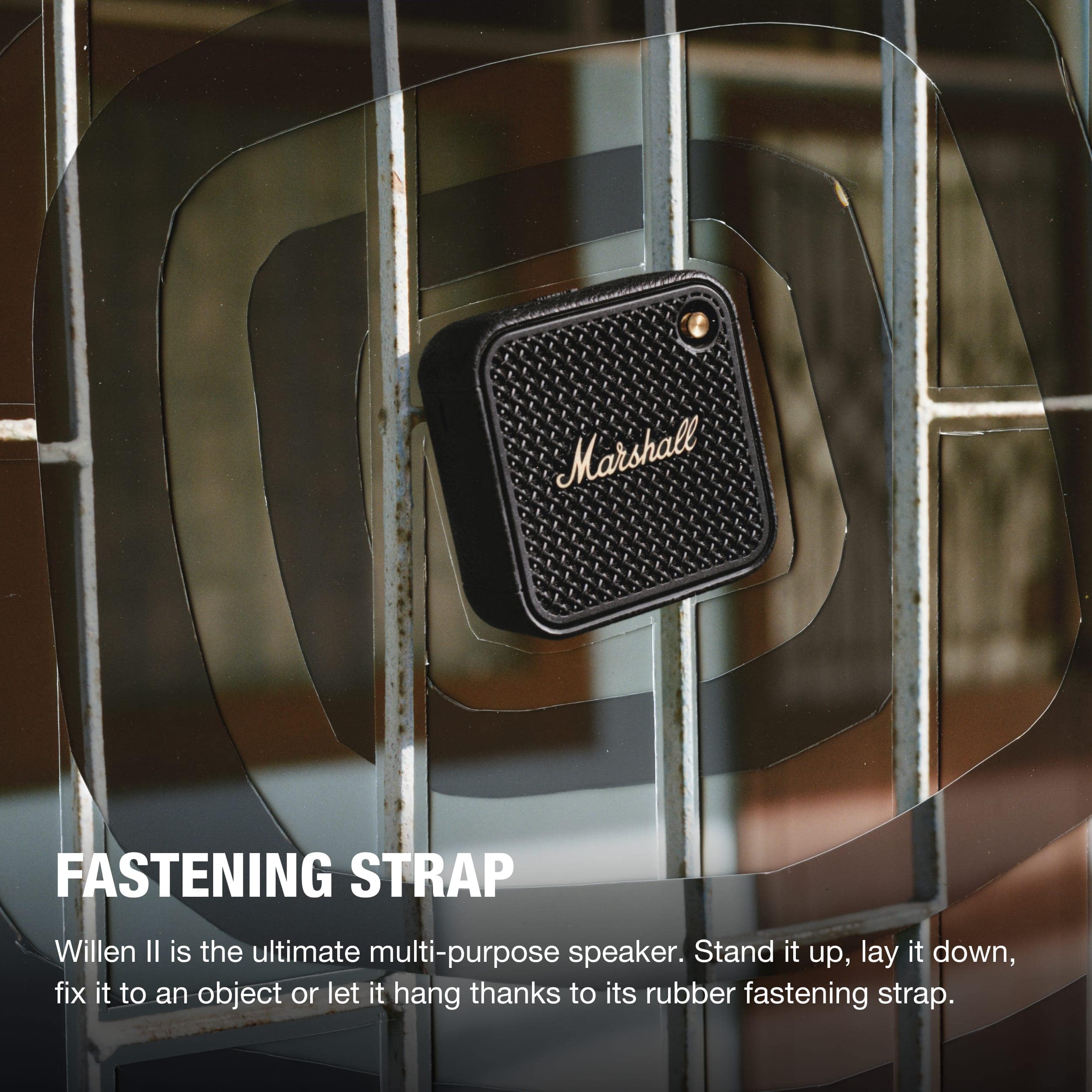 Marshall FASTENING STRAP Willen Il is the ultimate multi-purpose speaker. Stand it up, lay it down, fix it to an object, or let it hang thanks to its rubber fastening strap.