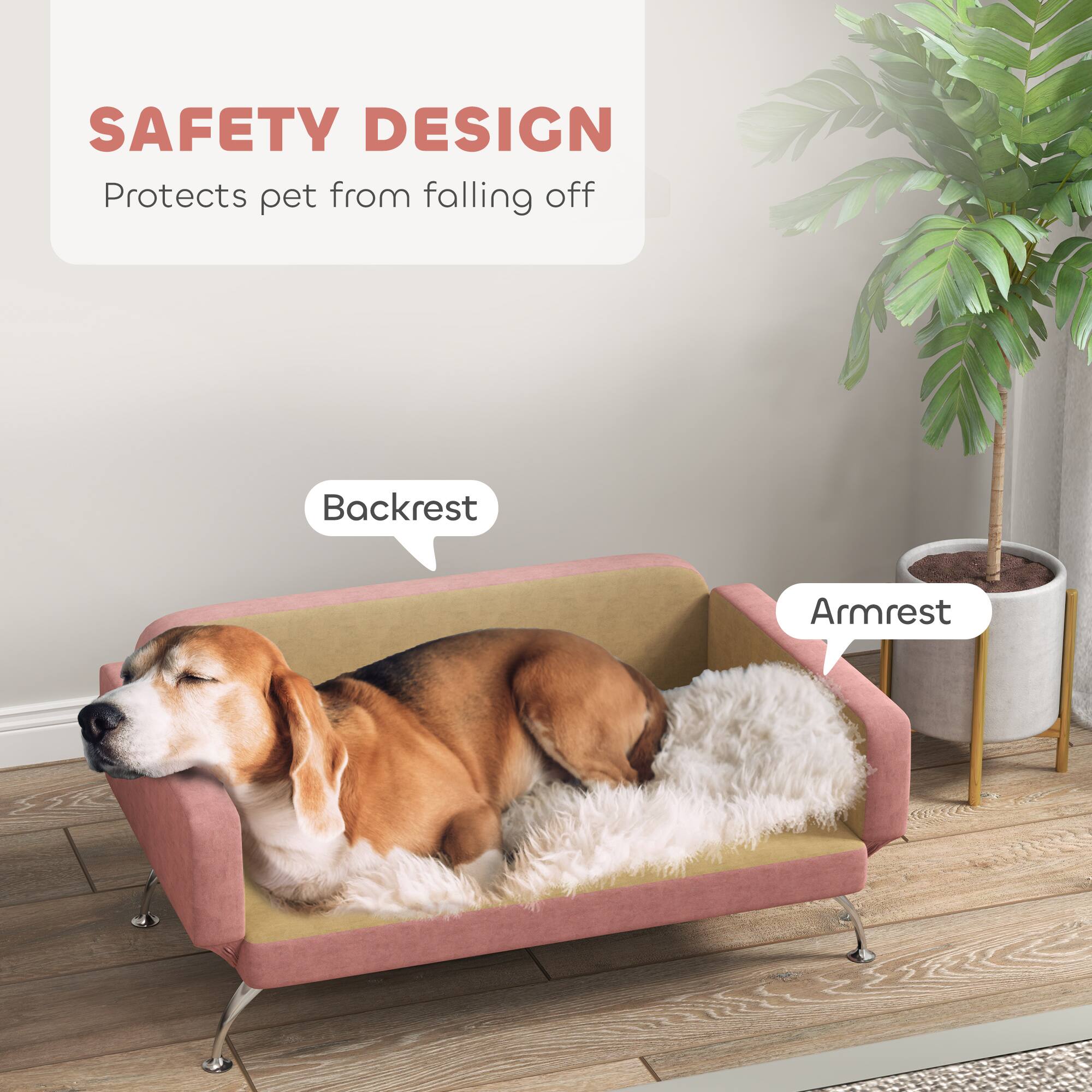 SAFETY DESIGN  
Protects pet from falling off  

Backrest  
Armrest