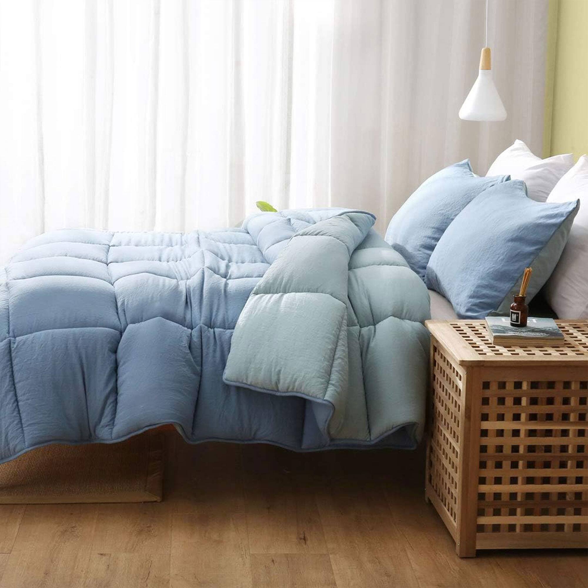 Alt View 4. APSMILE - APSMILE Reversible All Season Down Alternative Full Queen Comforter, Light Blue - Light Blue/Dark Blue.