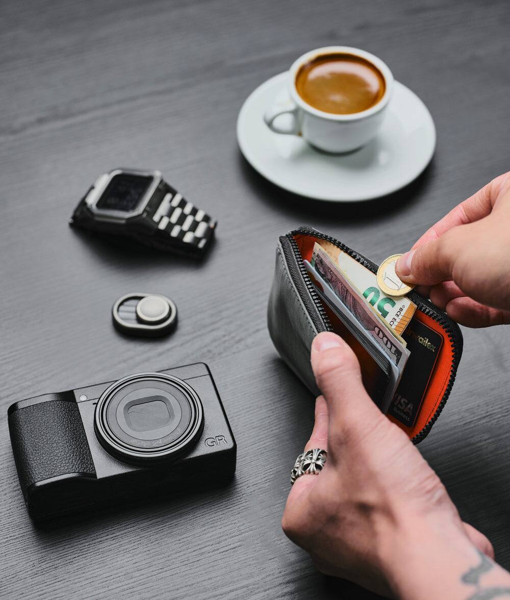 nCE ECI 100 irvailex n GR ISA Business