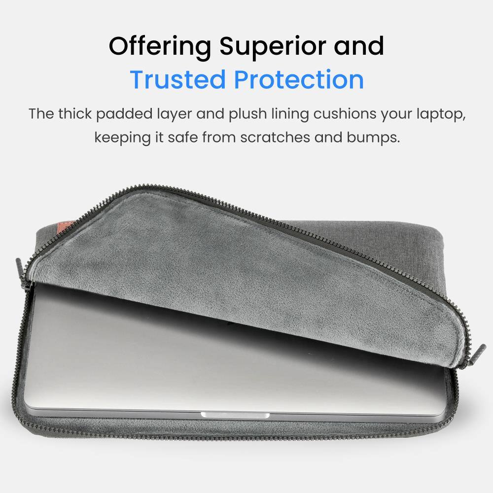 Offering Superior and Trusted Protection

The thick padded layer and plush lining cushions your laptop, keeping it safe from scratches and bumps.